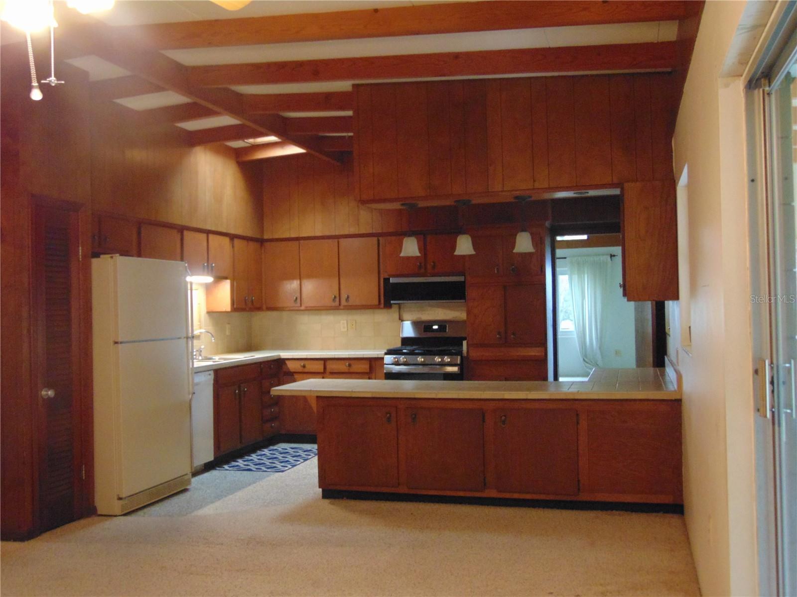 Image 21 of 45 For 2435 Broadvue Avenue