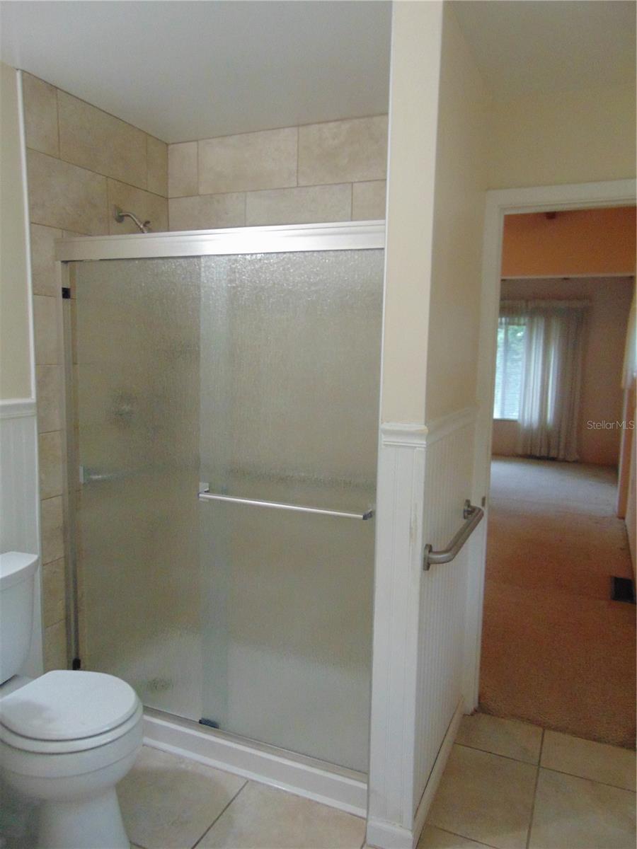 Image 27 of 45 For 2435 Broadvue Avenue