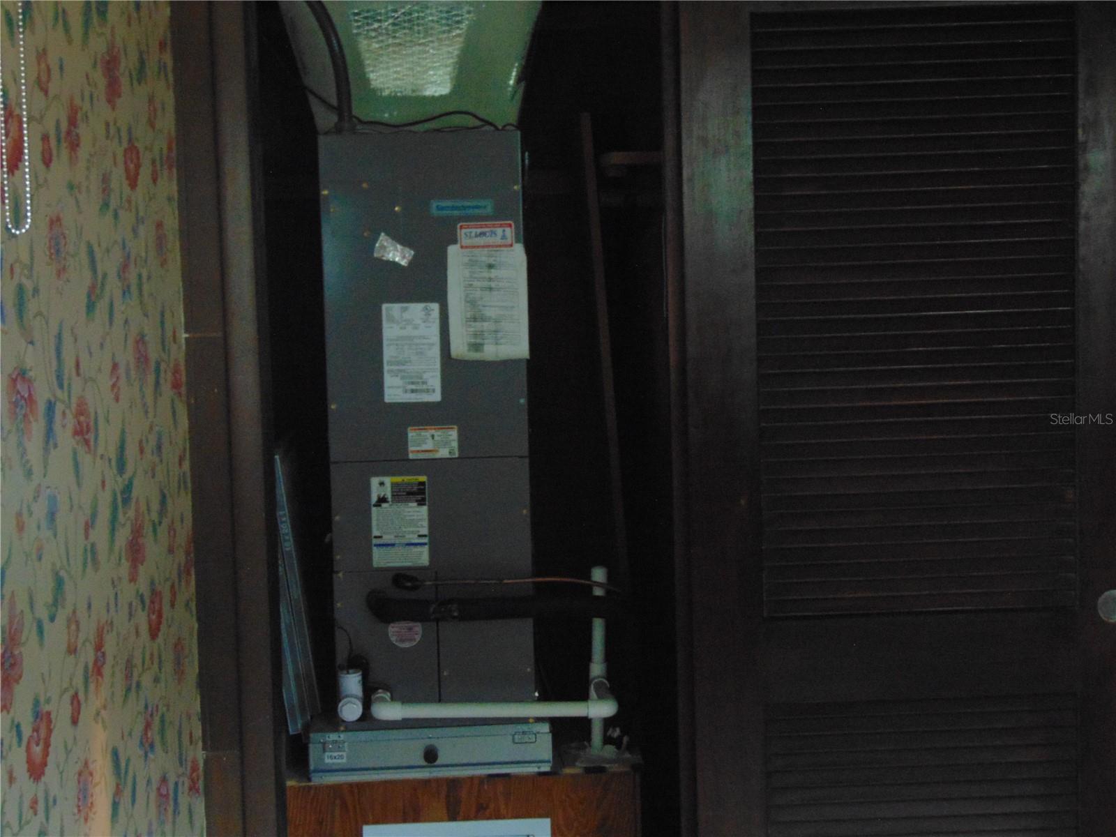 Image 38 of 45 For 2435 Broadvue Avenue