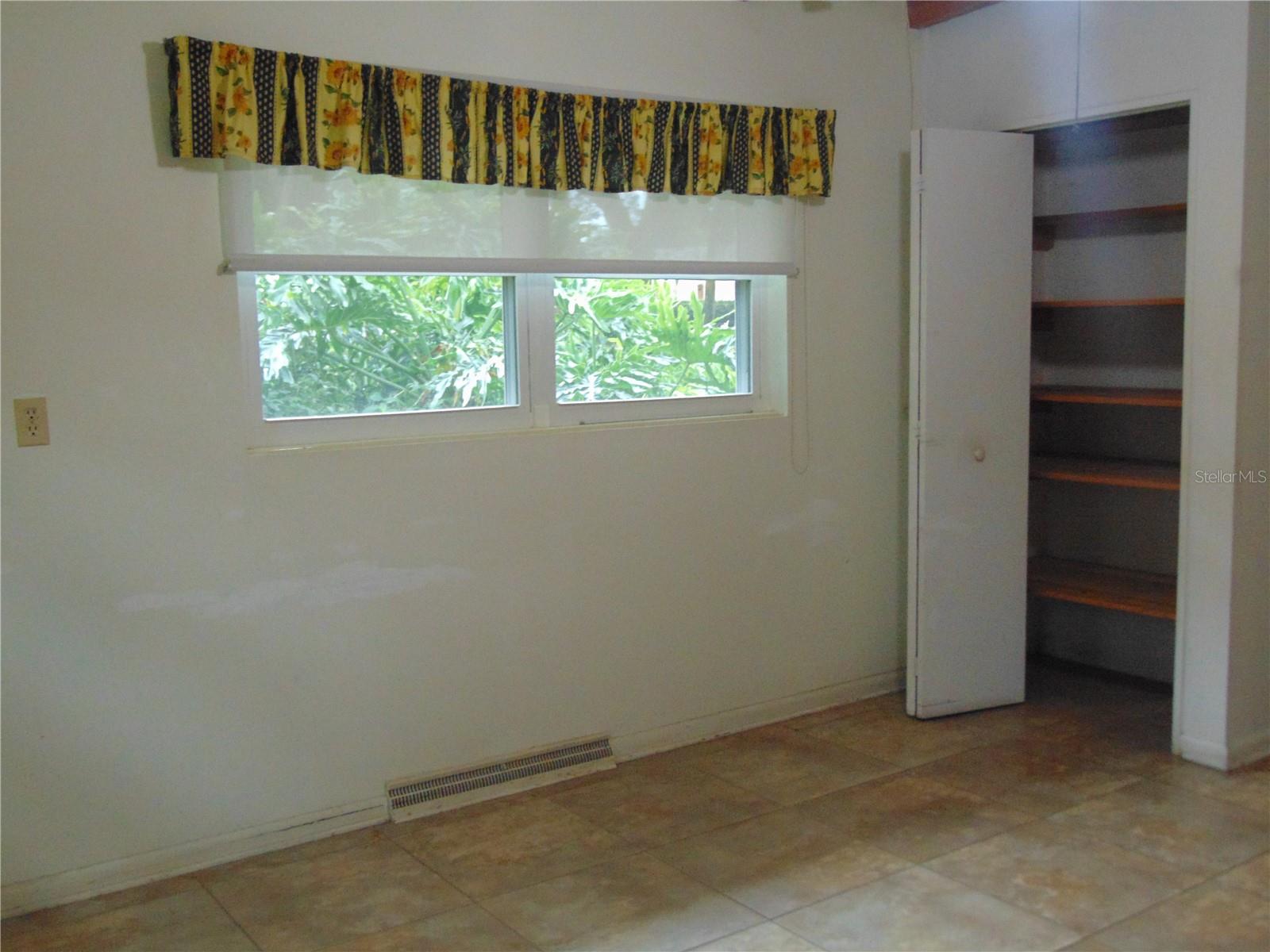 Image 40 of 45 For 2435 Broadvue Avenue