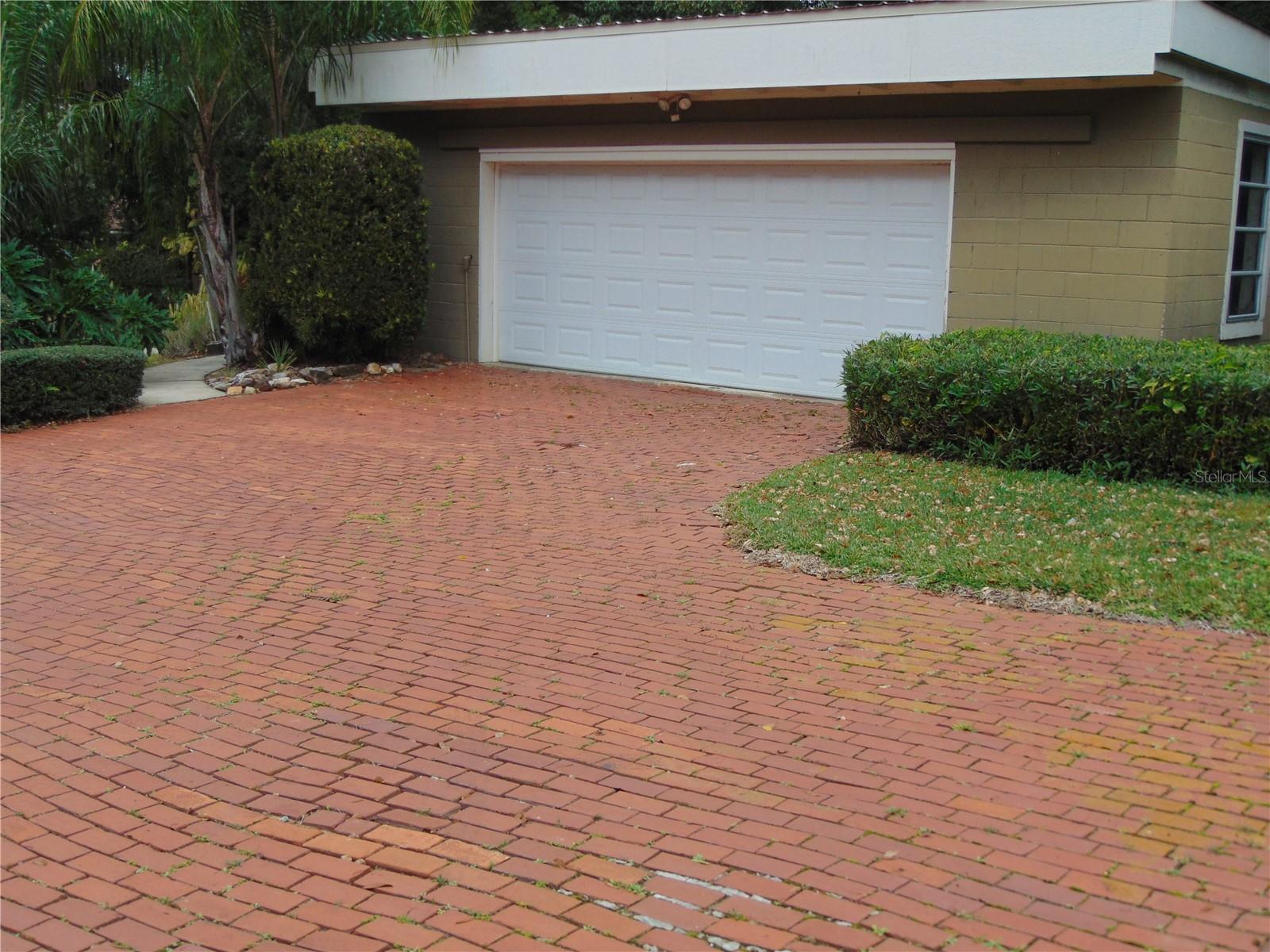 Image 6 of 45 For 2435 Broadvue Avenue