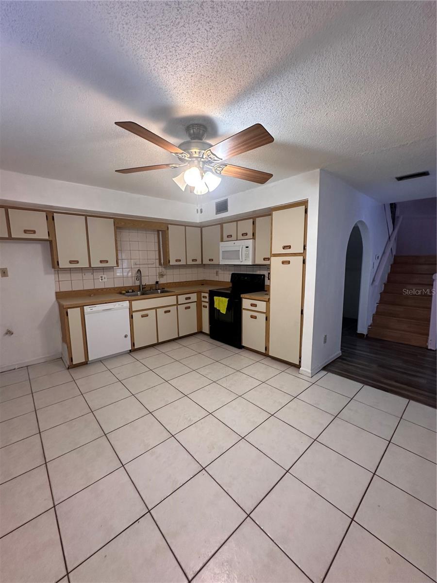 Image 19 of 28 For 2016 Oak Meadow Circle