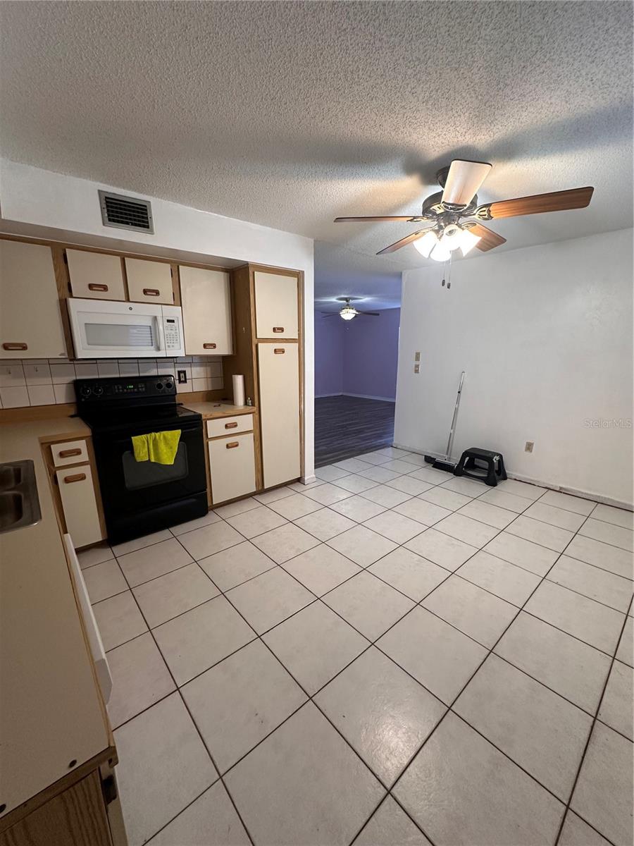 Image 20 of 28 For 2016 Oak Meadow Circle