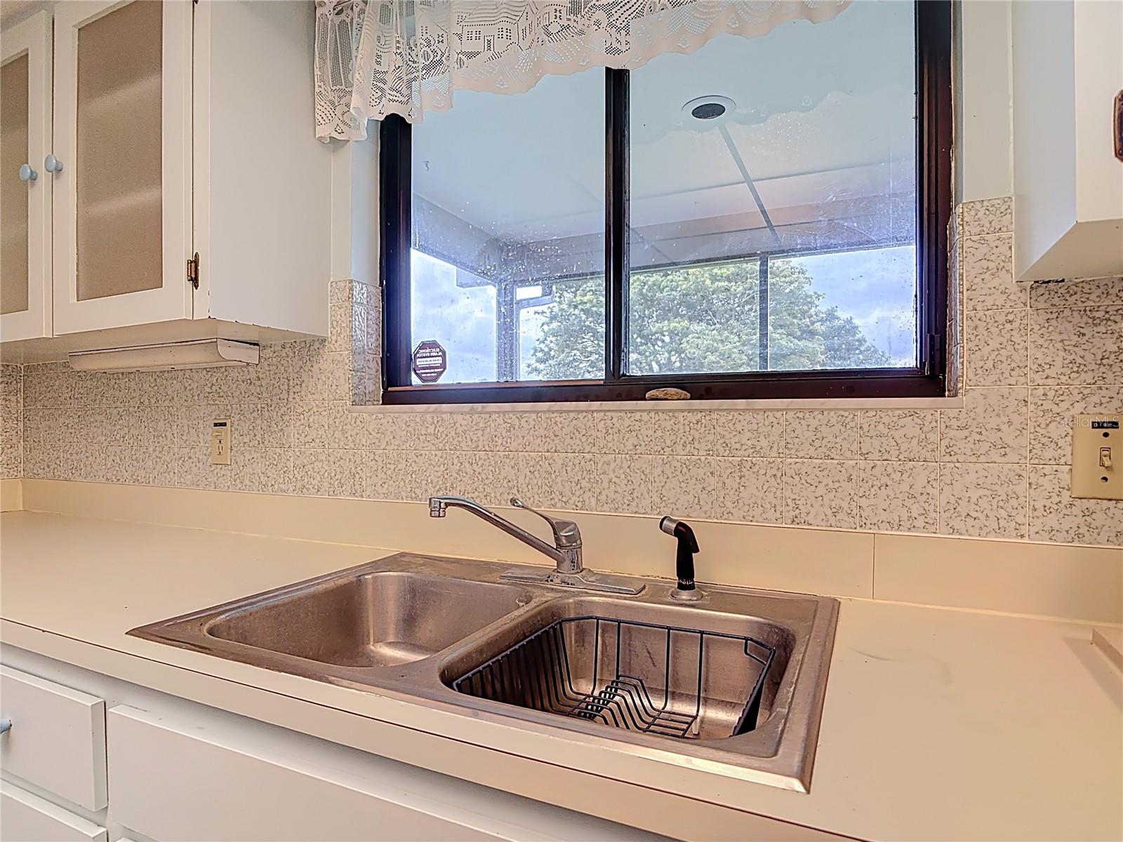 Image 20 of 36 For 1066 Clubhouse Boulevard