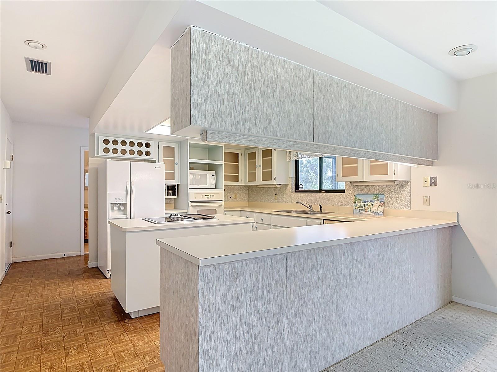 Image 22 of 36 For 1066 Clubhouse Boulevard