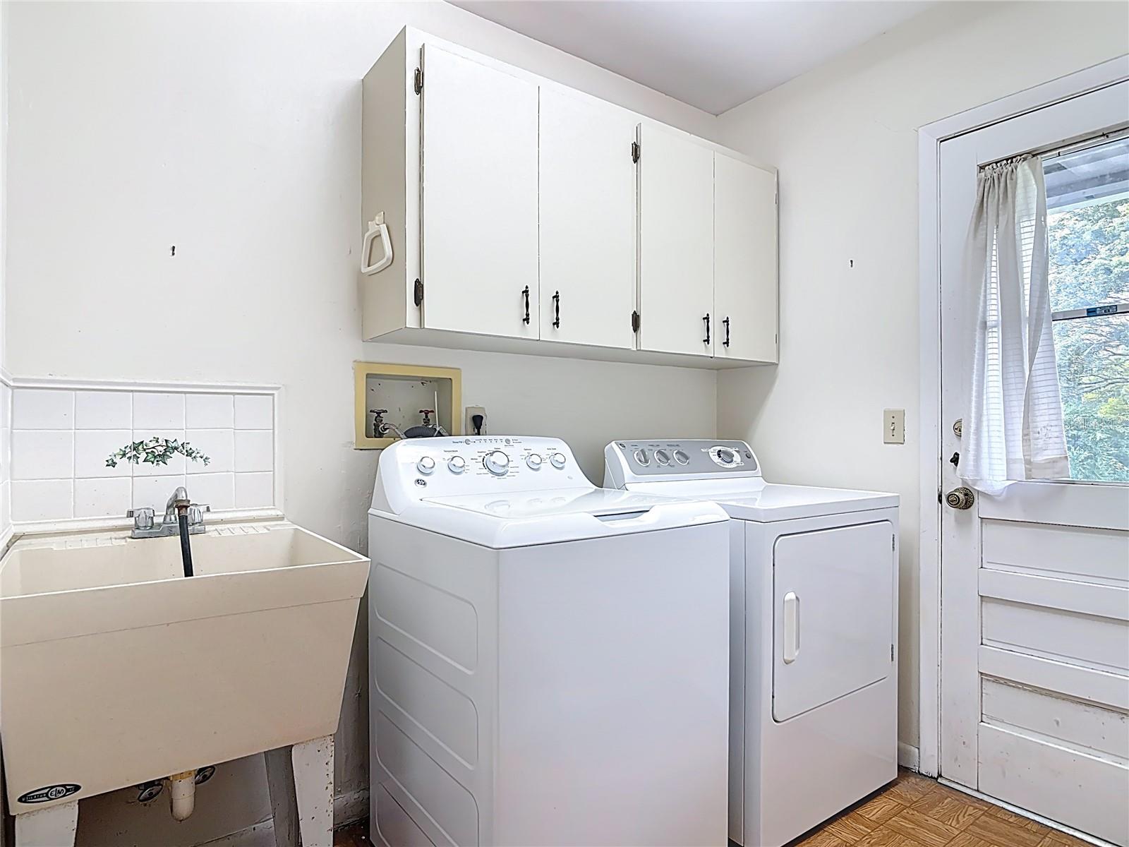 Image 23 of 36 For 1066 Clubhouse Boulevard