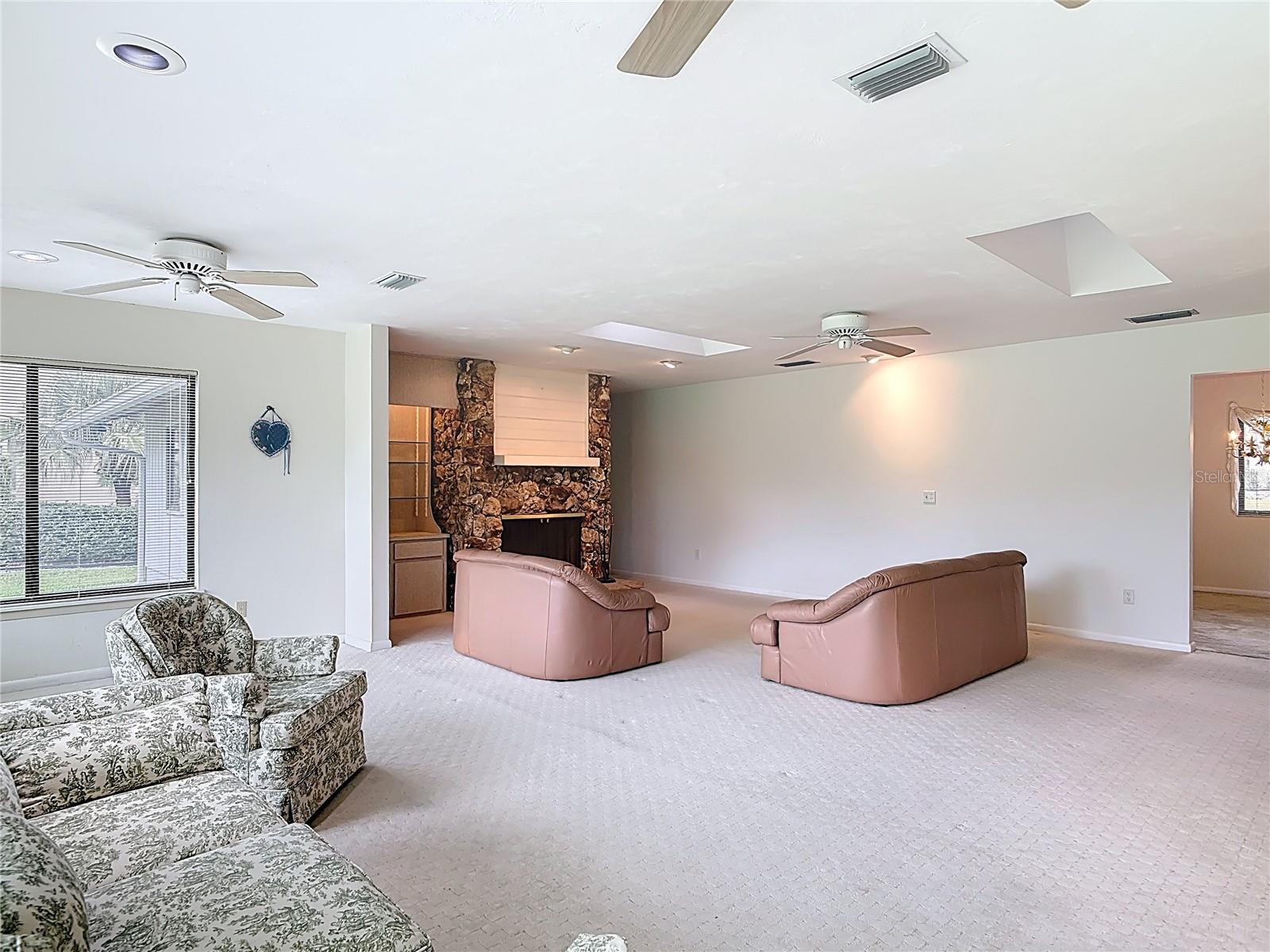 Image 25 of 36 For 1066 Clubhouse Boulevard