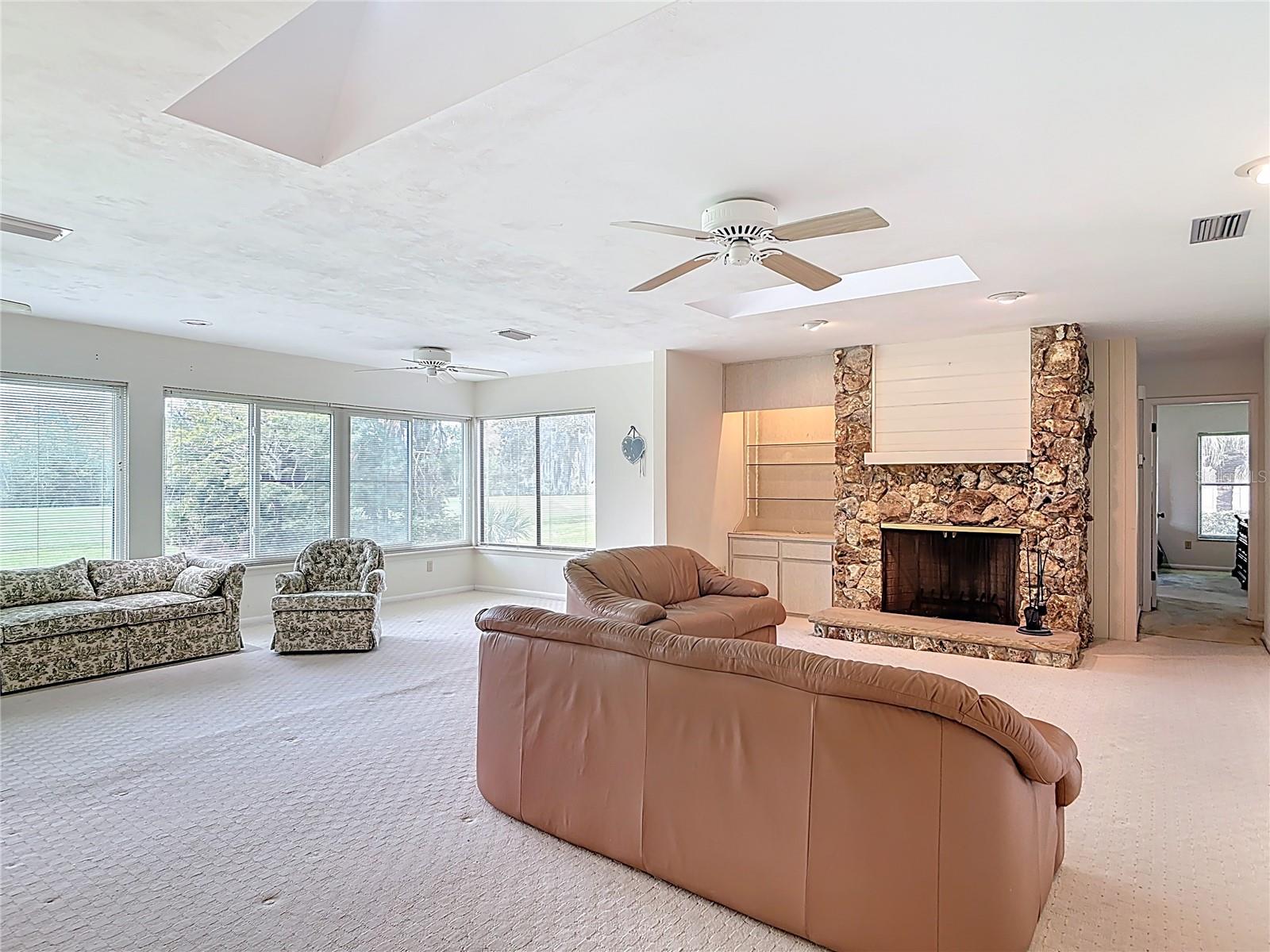 Image 26 of 36 For 1066 Clubhouse Boulevard