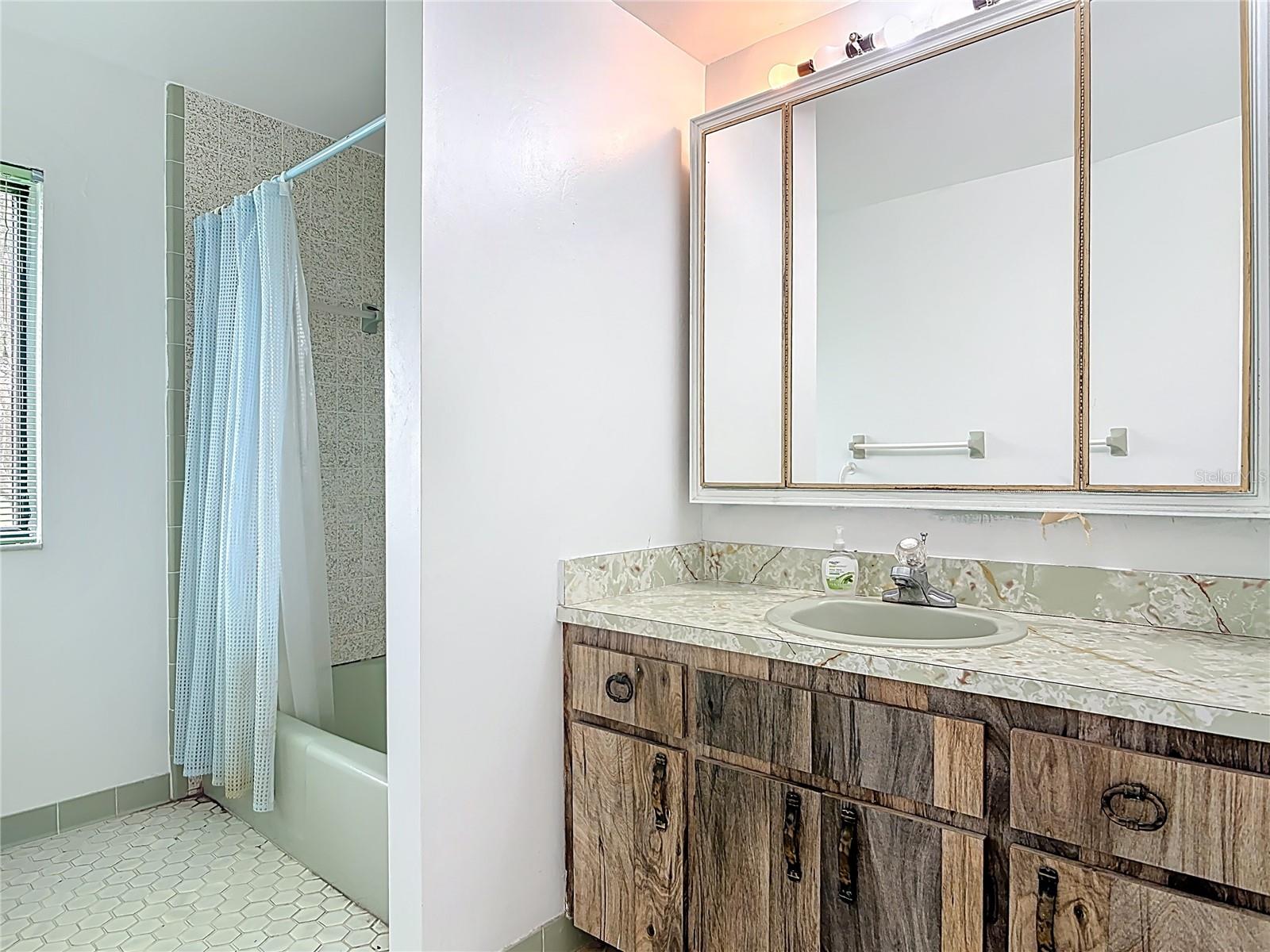 Image 29 of 36 For 1066 Clubhouse Boulevard