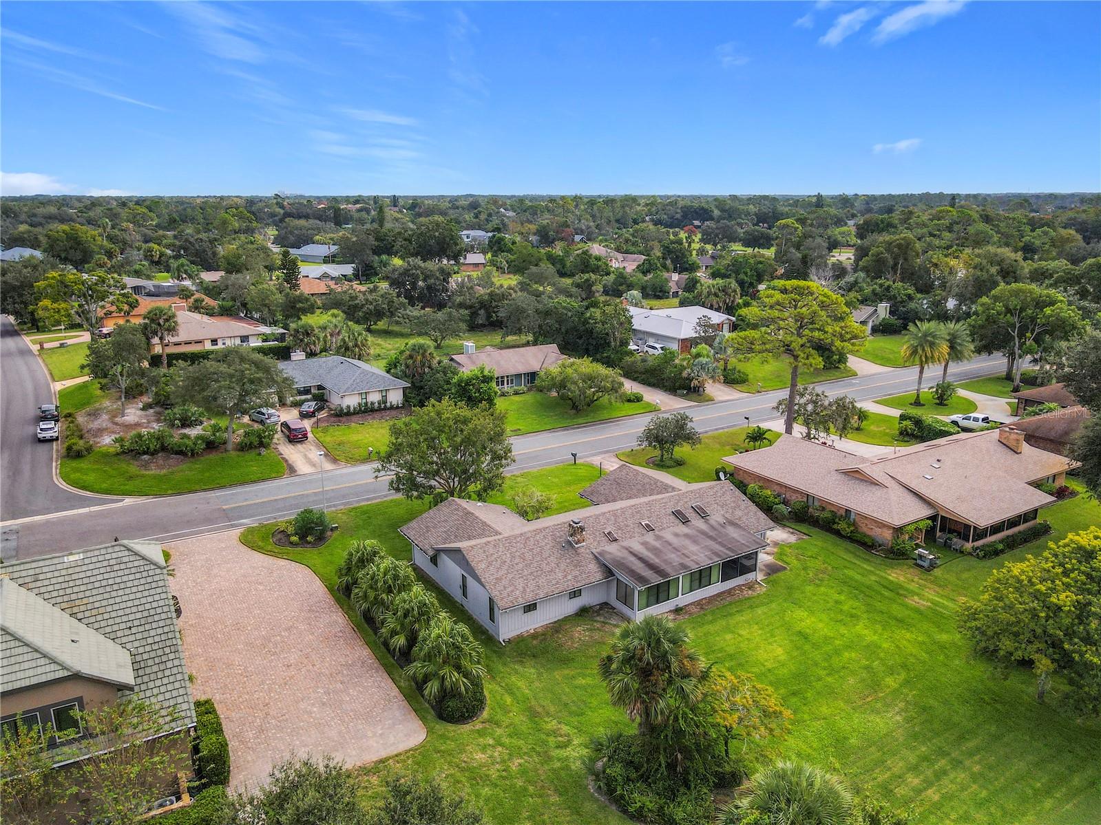 Image 4 of 36 For 1066 Clubhouse Boulevard