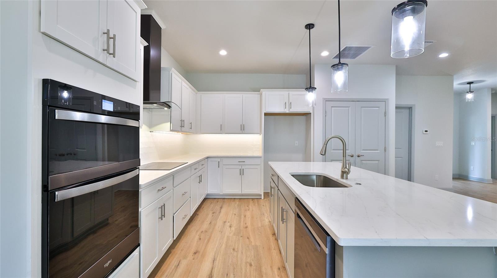 Image 23 of 35 For 407 Palm Drive