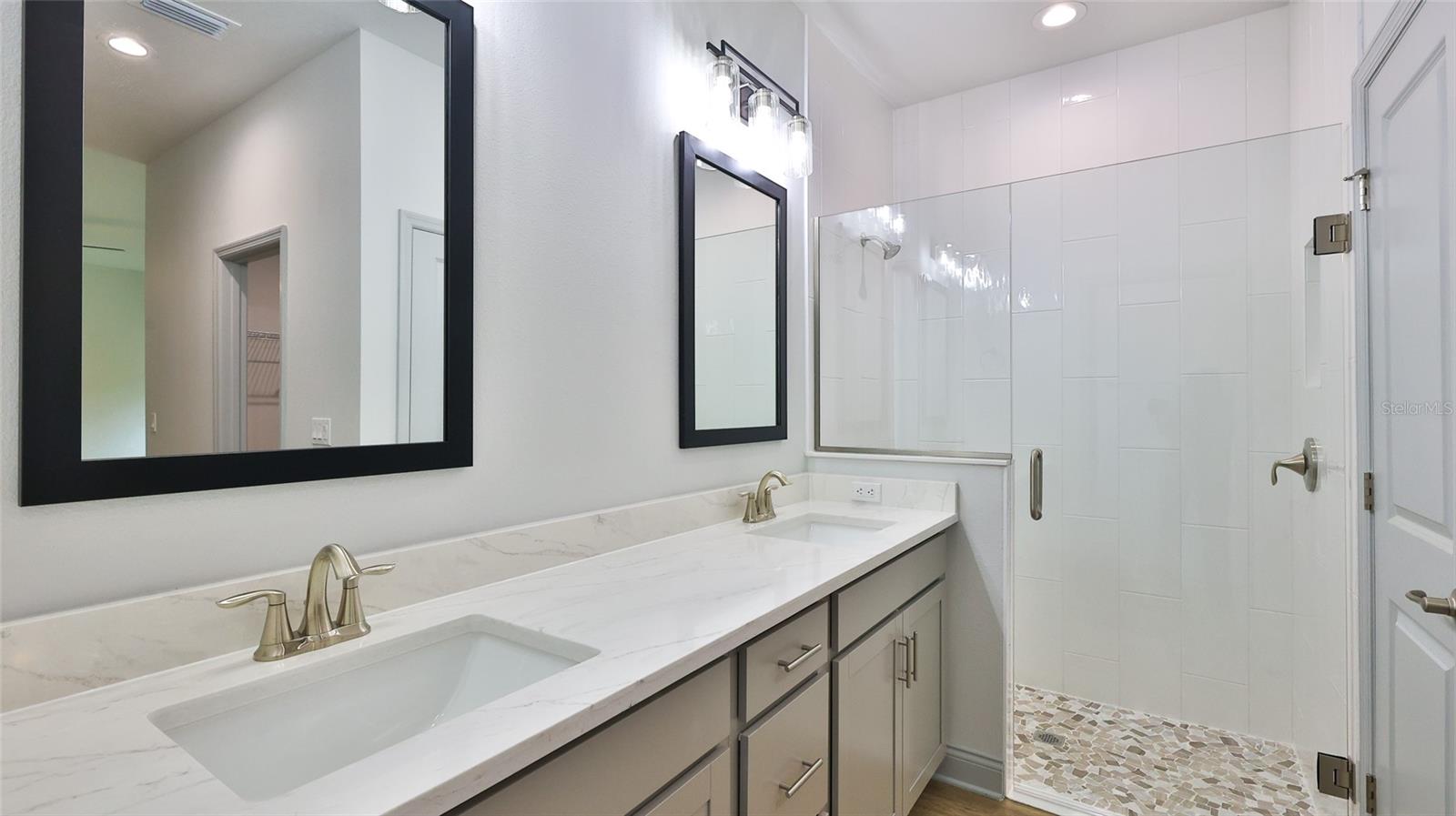 Image 30 of 35 For 407 Palm Drive