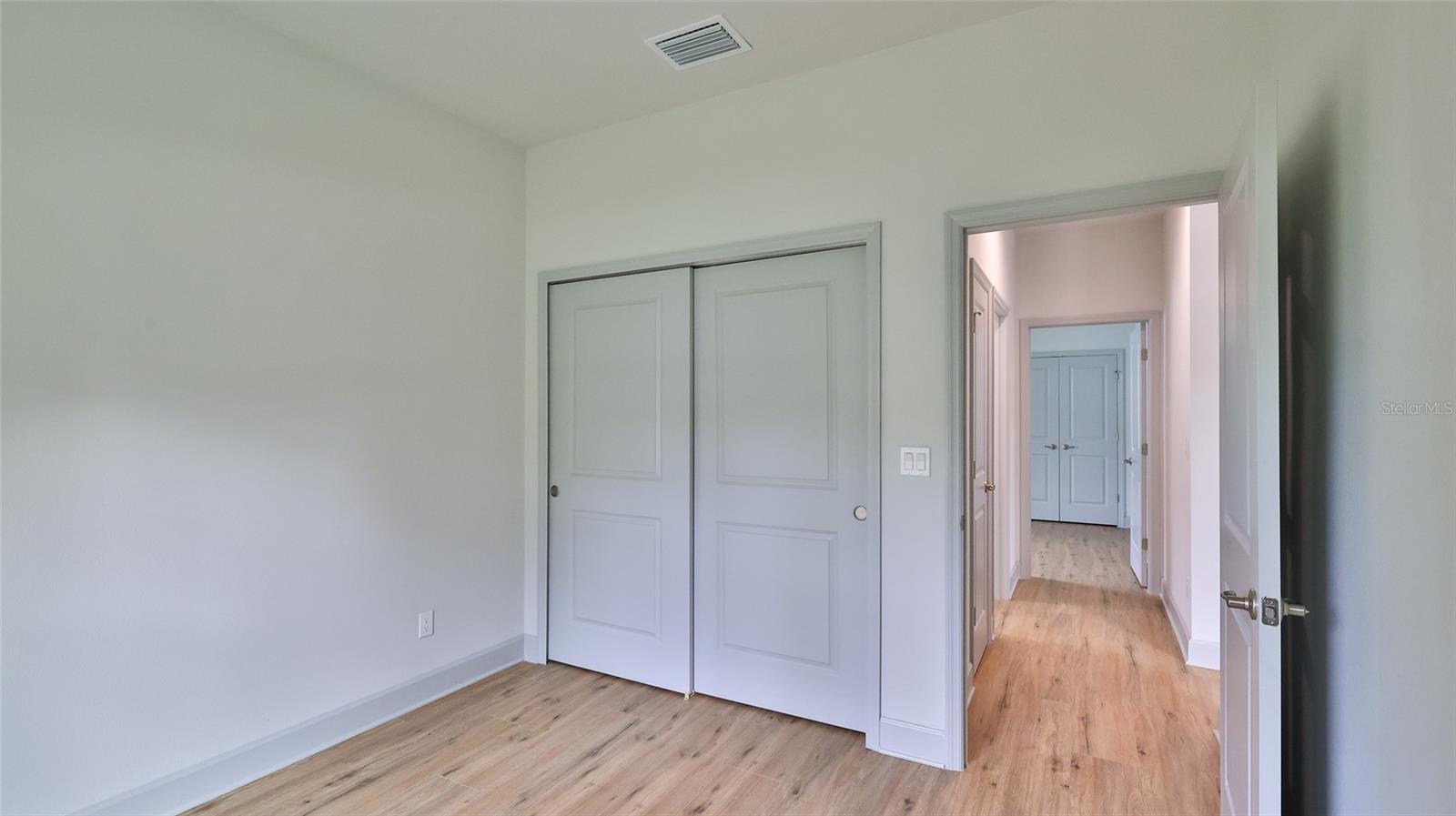 Image 5 of 35 For 407 Palm Drive