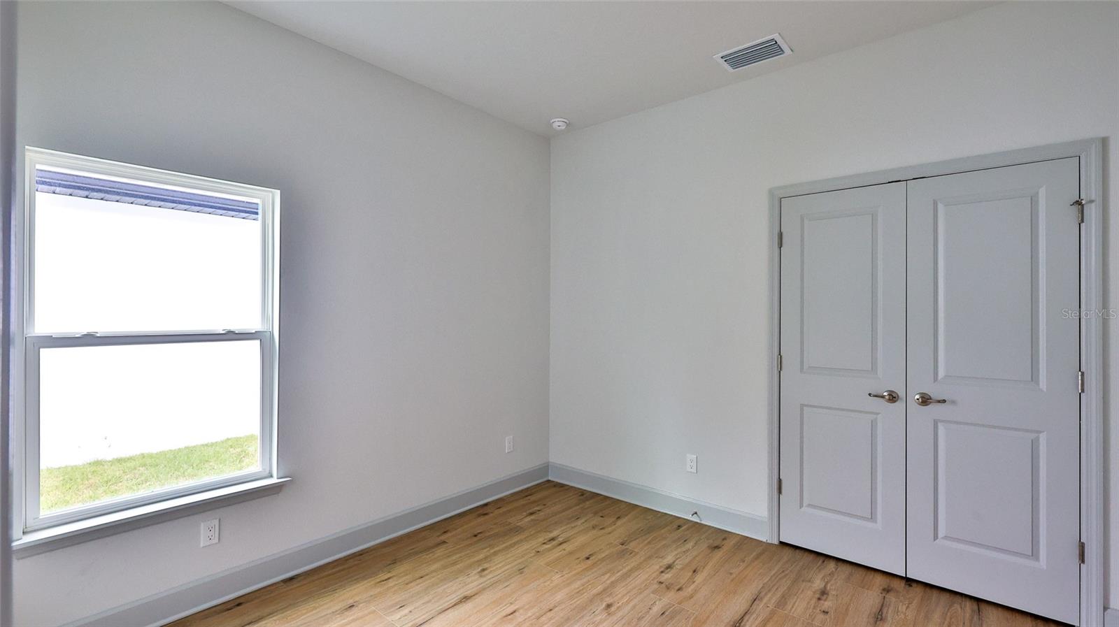 Image 7 of 35 For 407 Palm Drive