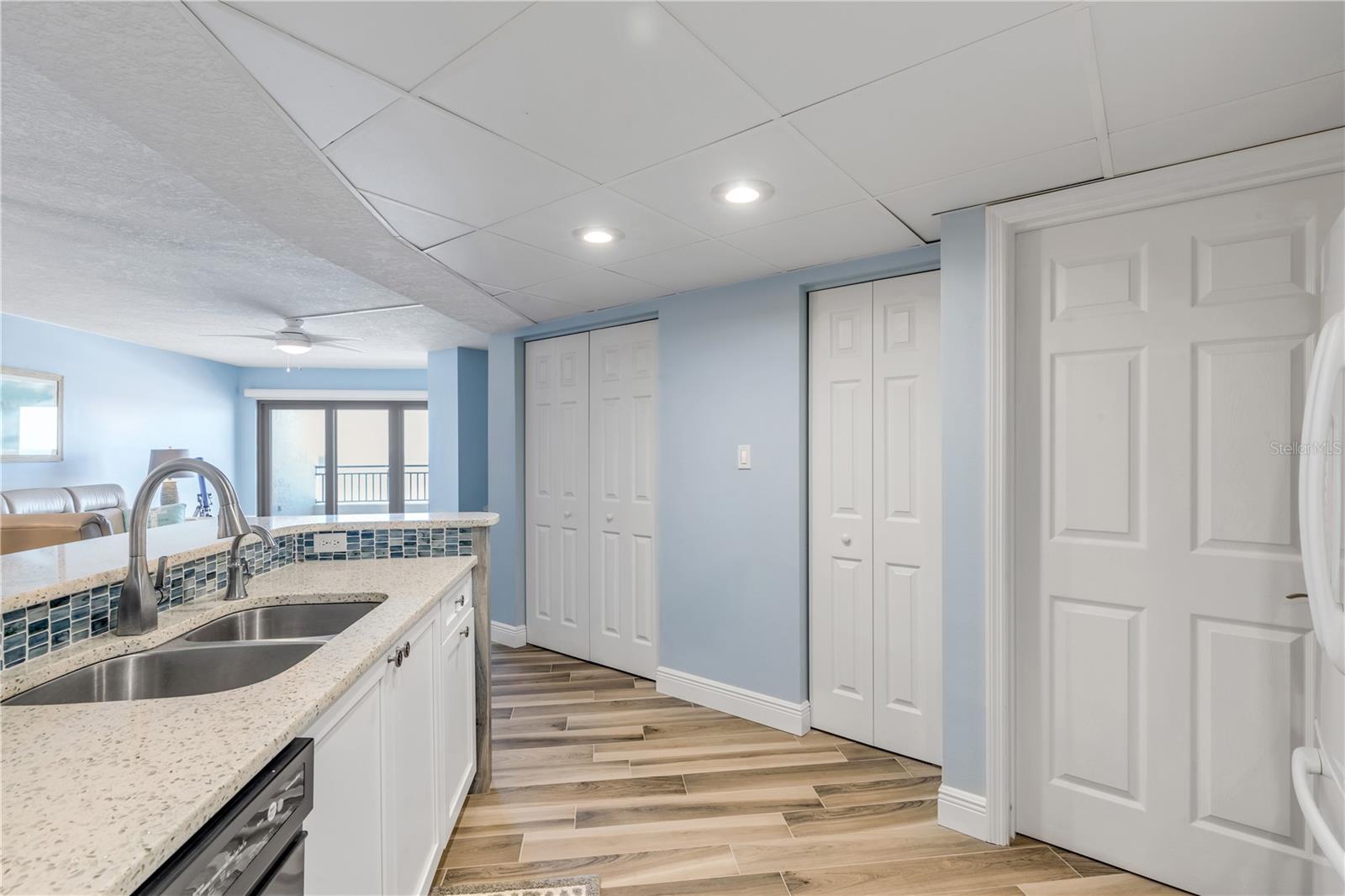 Image 18 of 68 For 5207 Atlantic Avenue 924