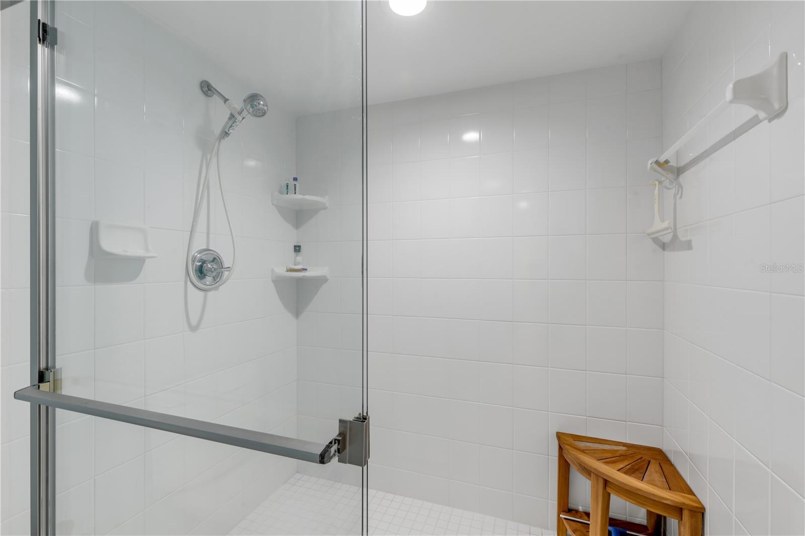 Image 28 of 68 For 5207 Atlantic Avenue 924