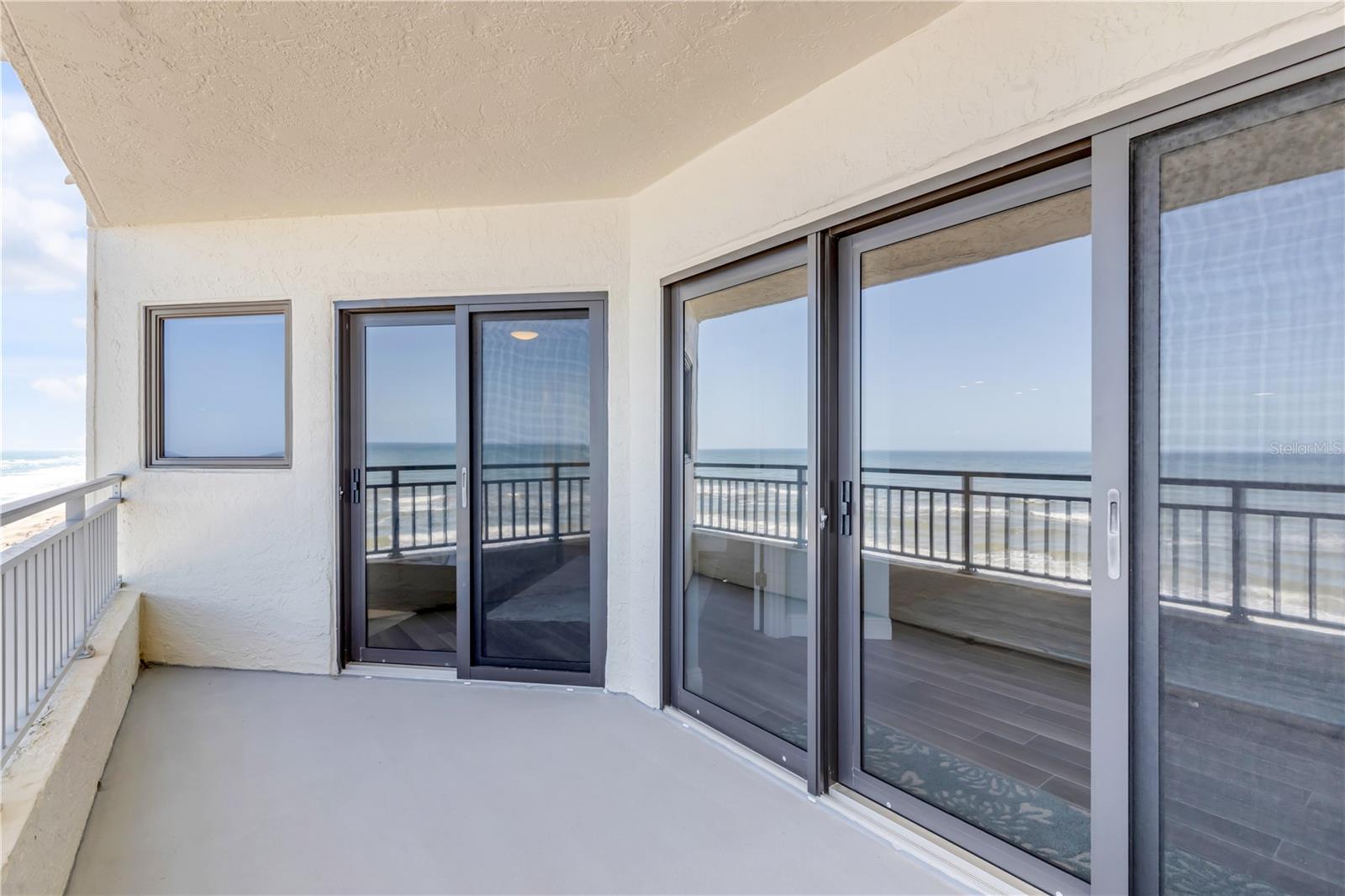 Image 35 of 68 For 5207 Atlantic Avenue 924