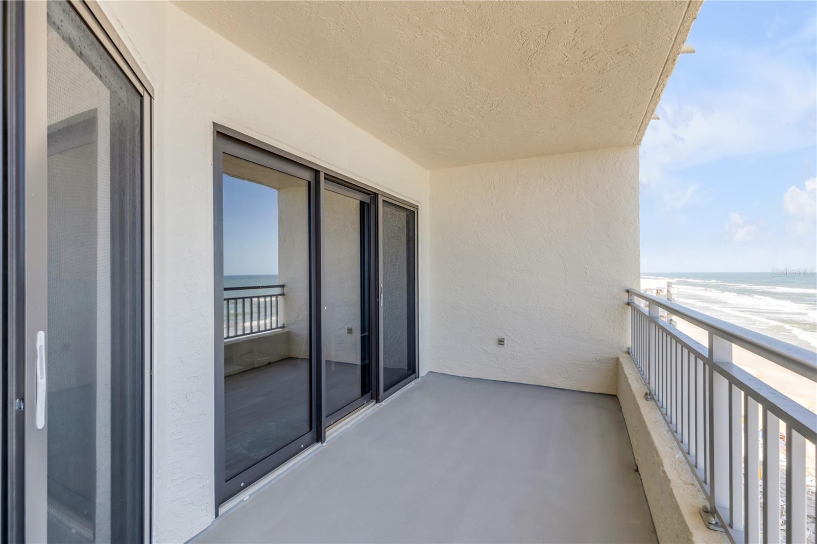 Image 42 of 68 For 5207 Atlantic Avenue 924