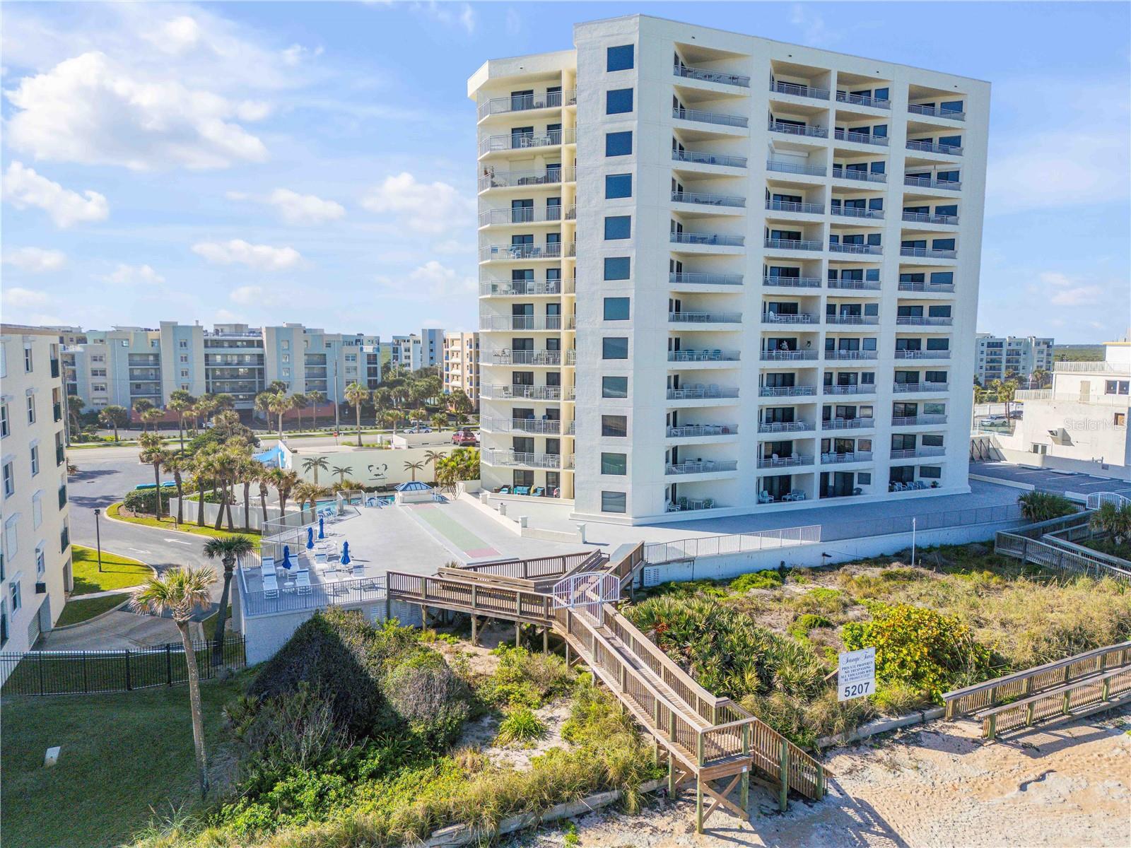 Image 51 of 68 For 5207 Atlantic Avenue 924