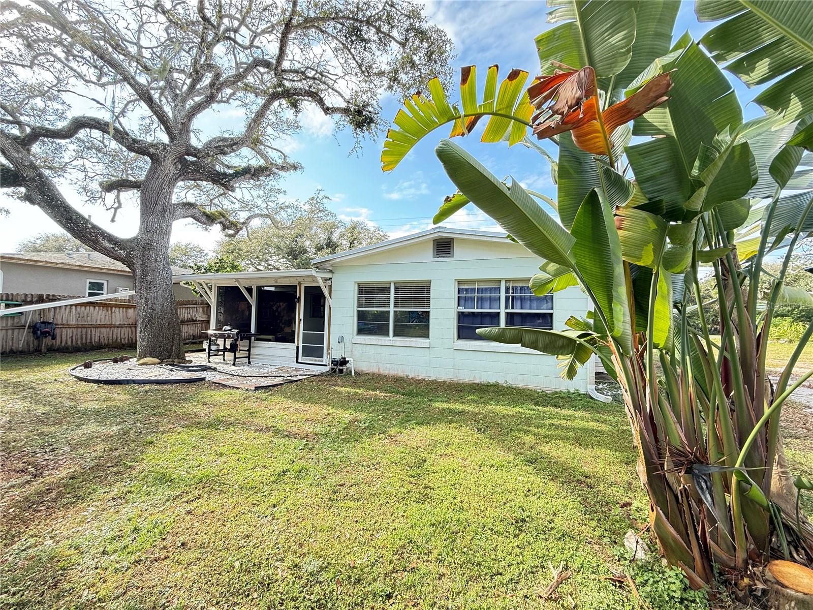 Image 21 of 53 For 2805 Saxon Drive