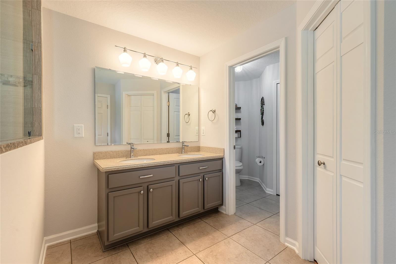 Image 20 of 58 For 3361 Medici Boulevard