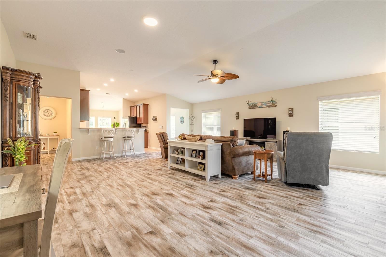 Image 37 of 58 For 3361 Medici Boulevard