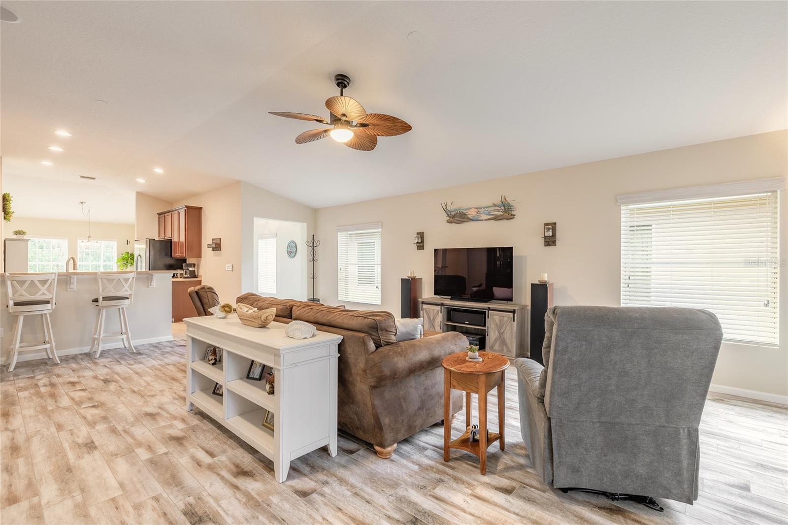 Image 5 of 58 For 3361 Medici Boulevard