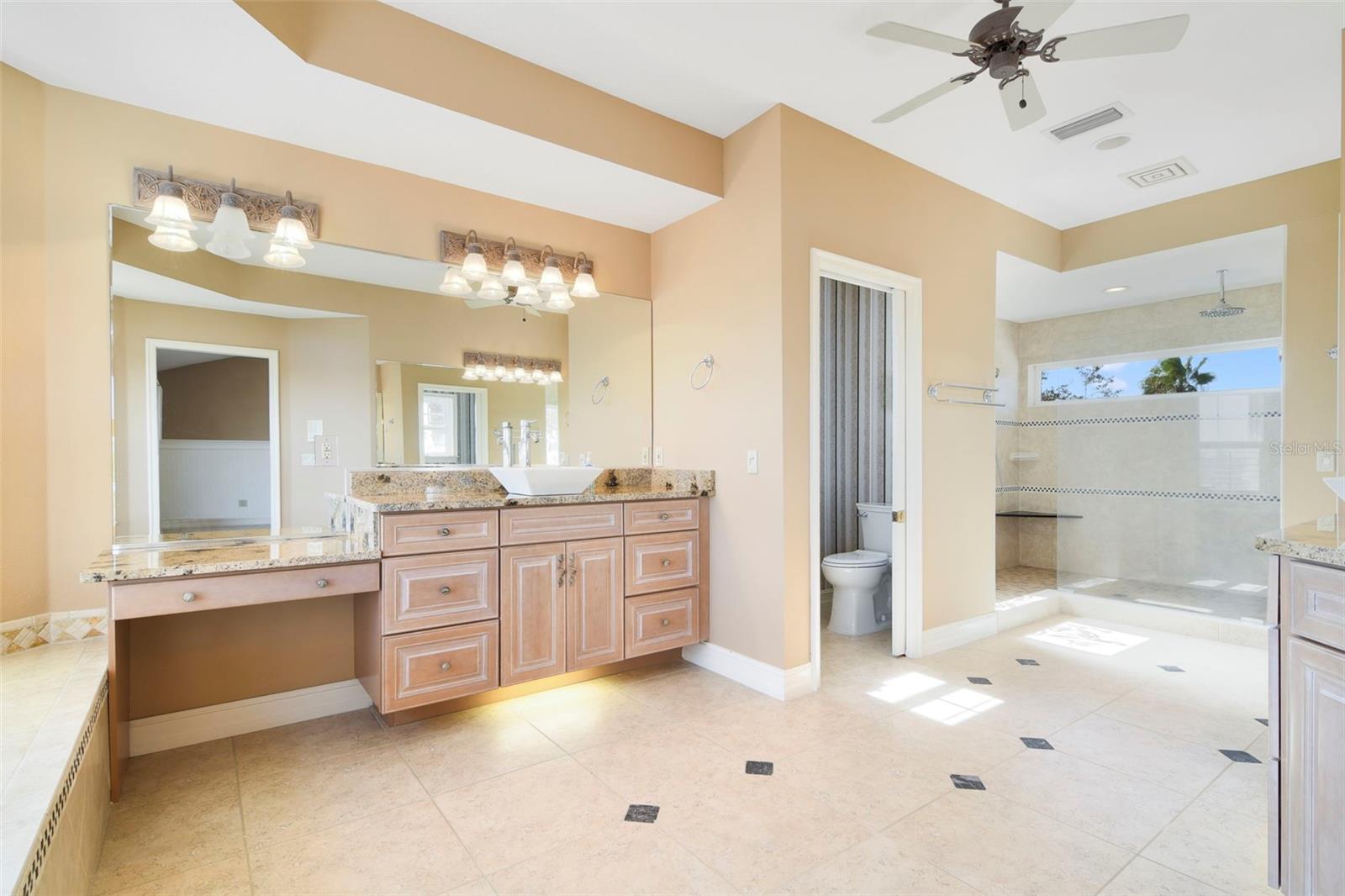 Image 17 of 48 For 500 Lambert Avenue