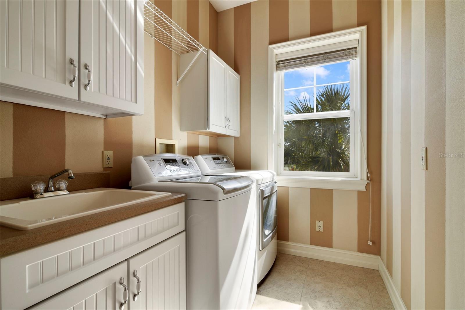 Image 23 of 48 For 500 Lambert Avenue