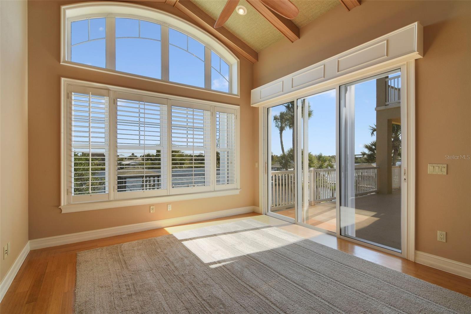 Image 28 of 48 For 500 Lambert Avenue