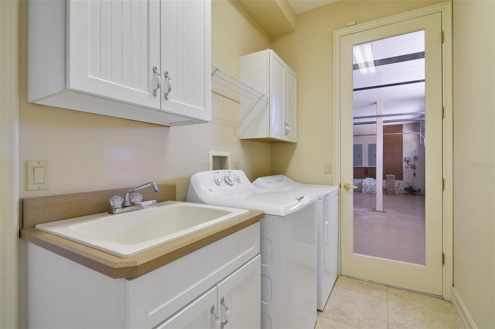 Image 35 of 48 For 500 Lambert Avenue