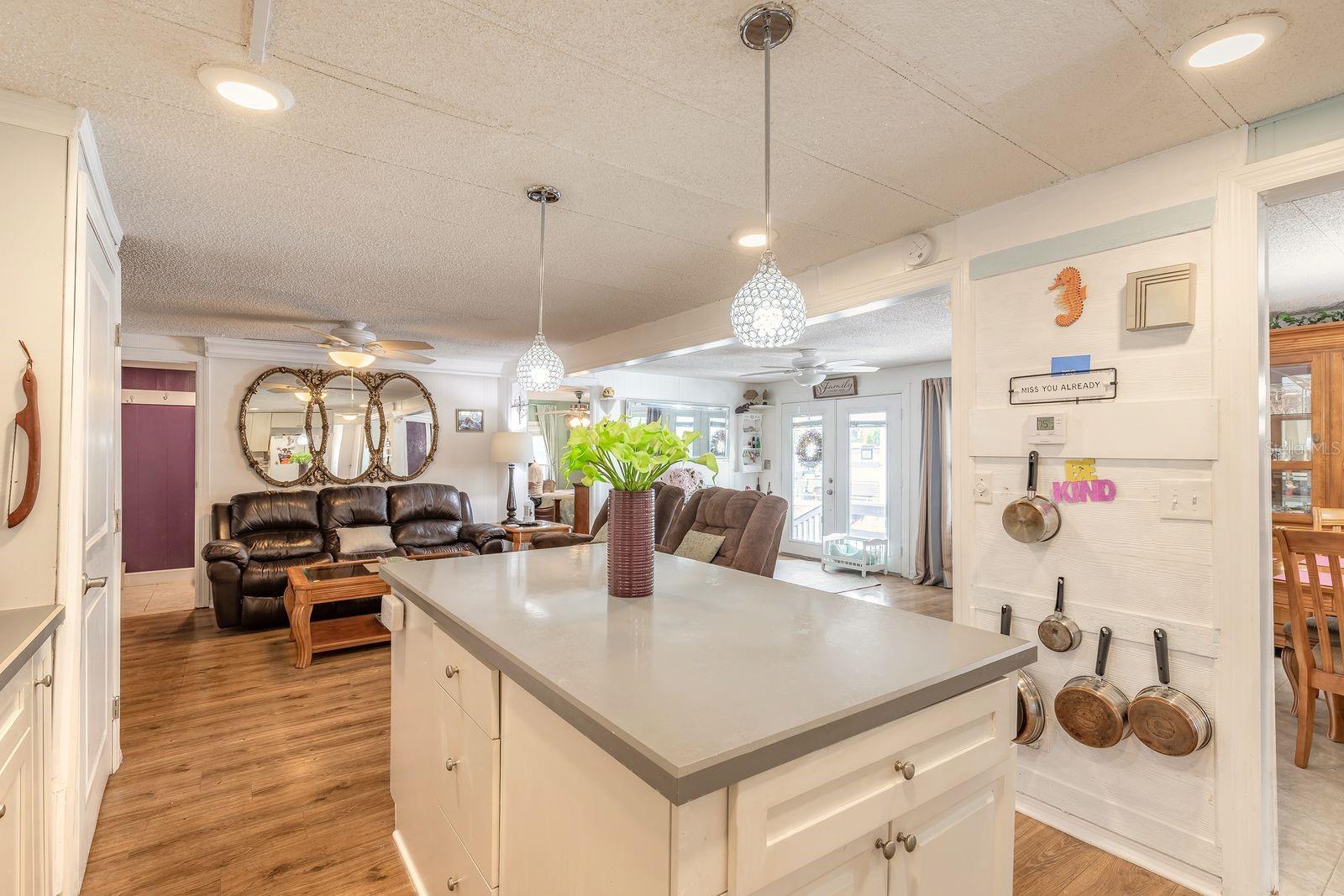 Image 11 of 43 For 109 Douglas Street