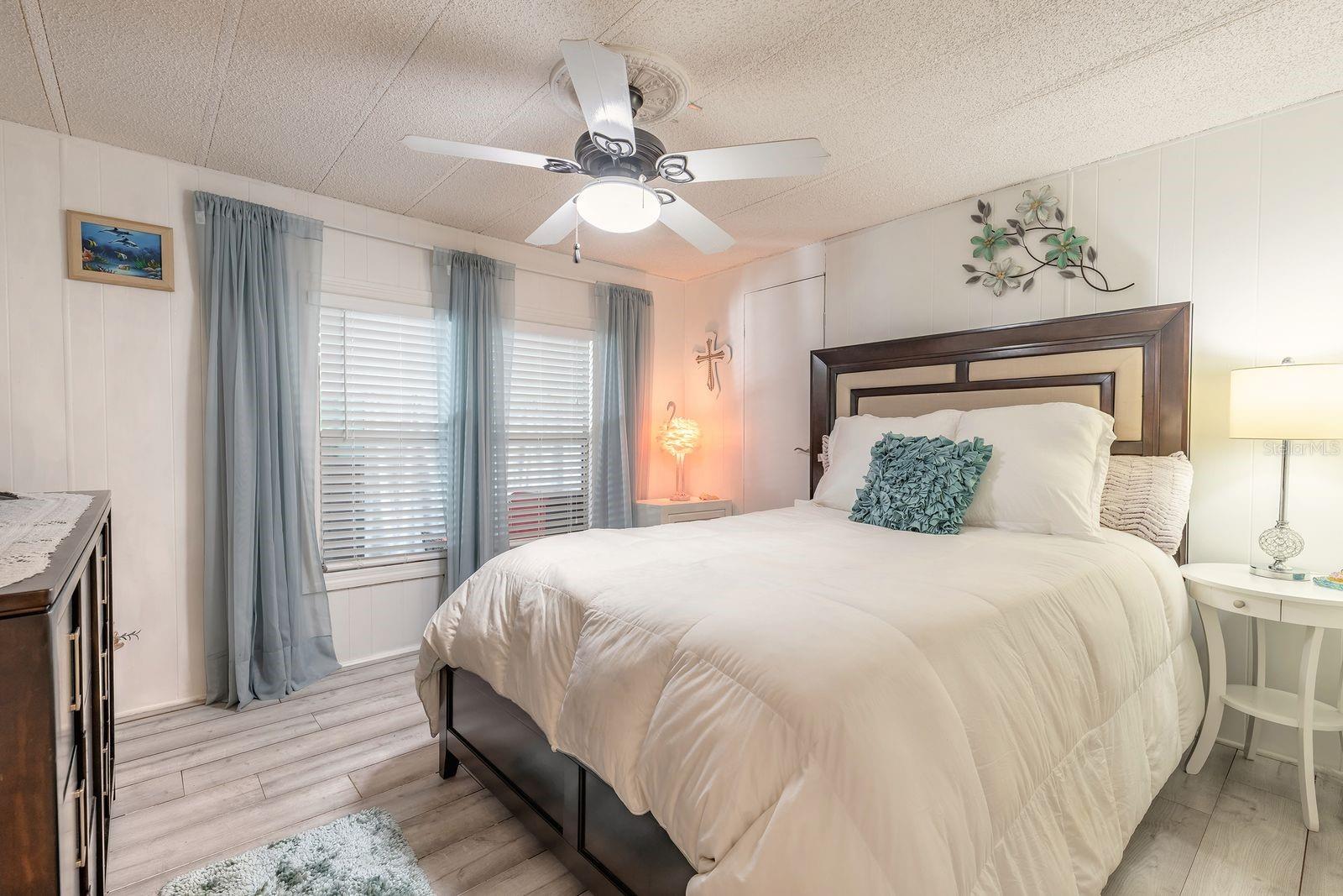 Image 20 of 43 For 109 Douglas Street