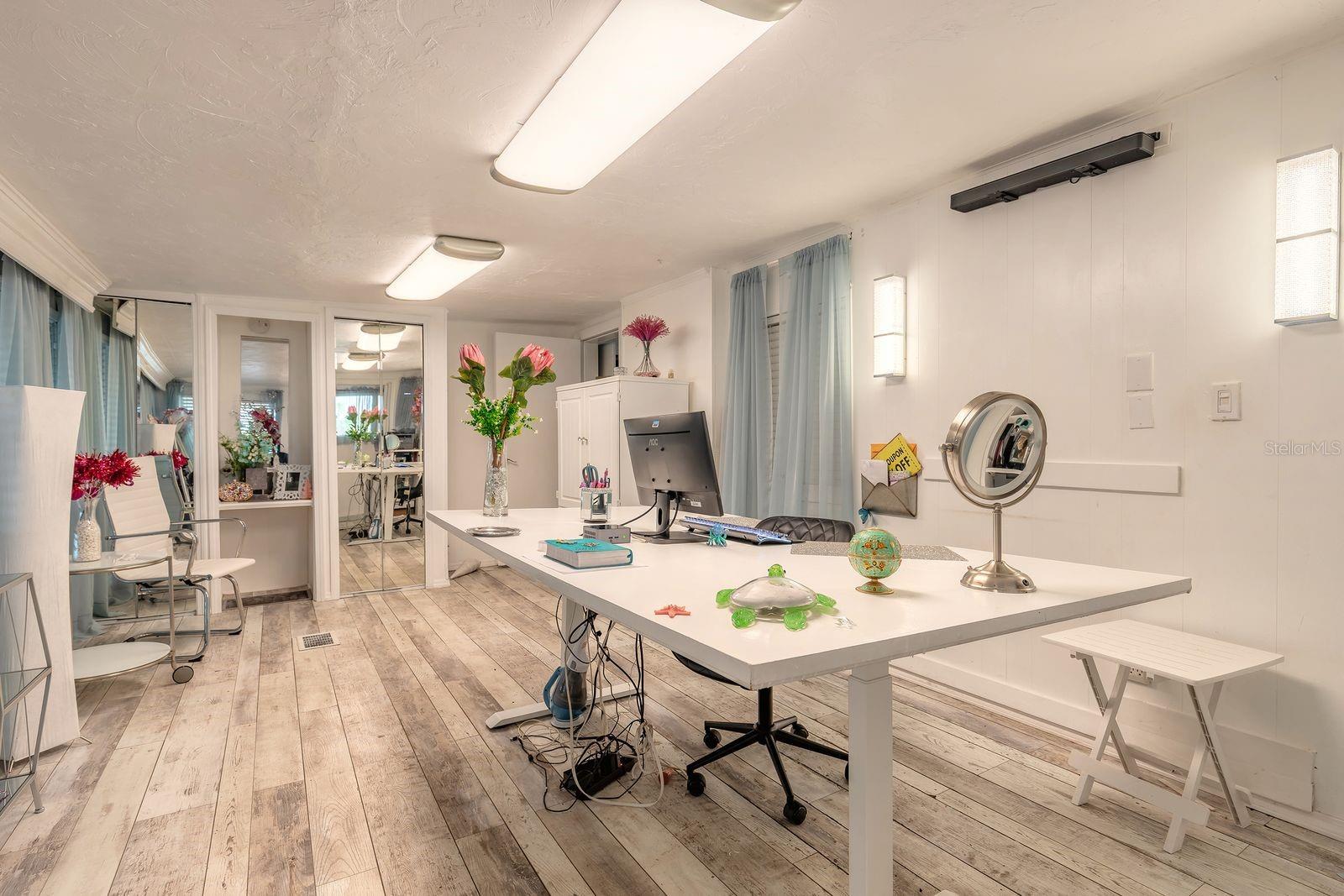 Image 23 of 43 For 109 Douglas Street