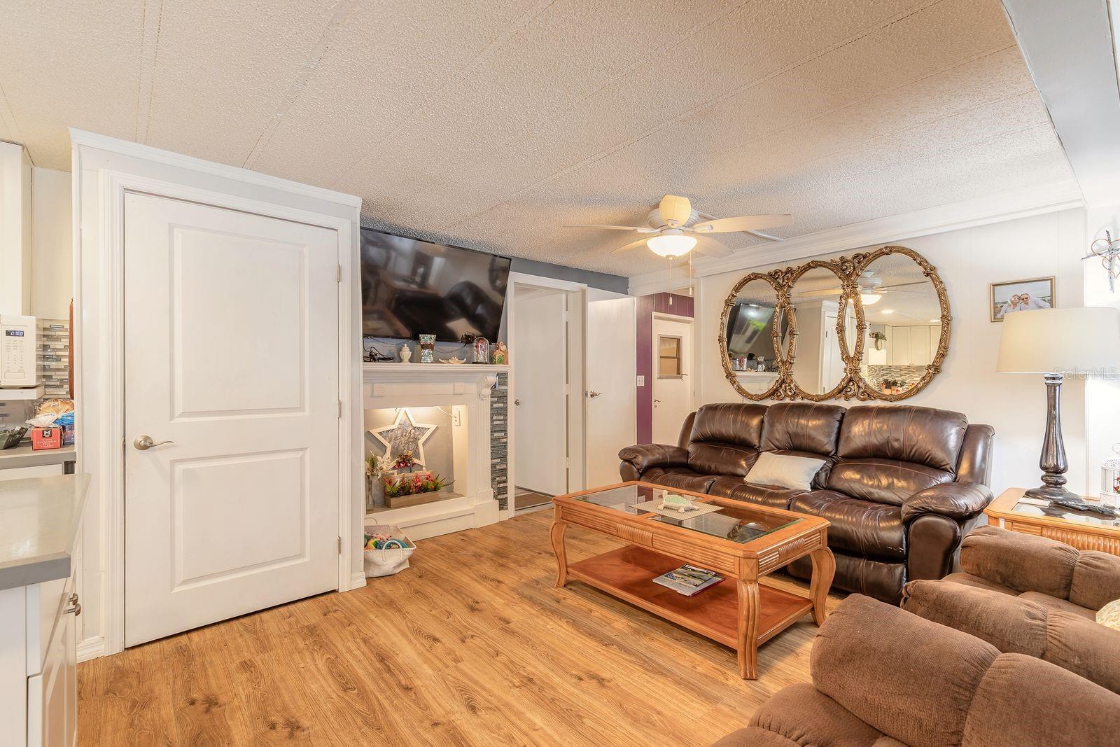 Image 7 of 43 For 109 Douglas Street