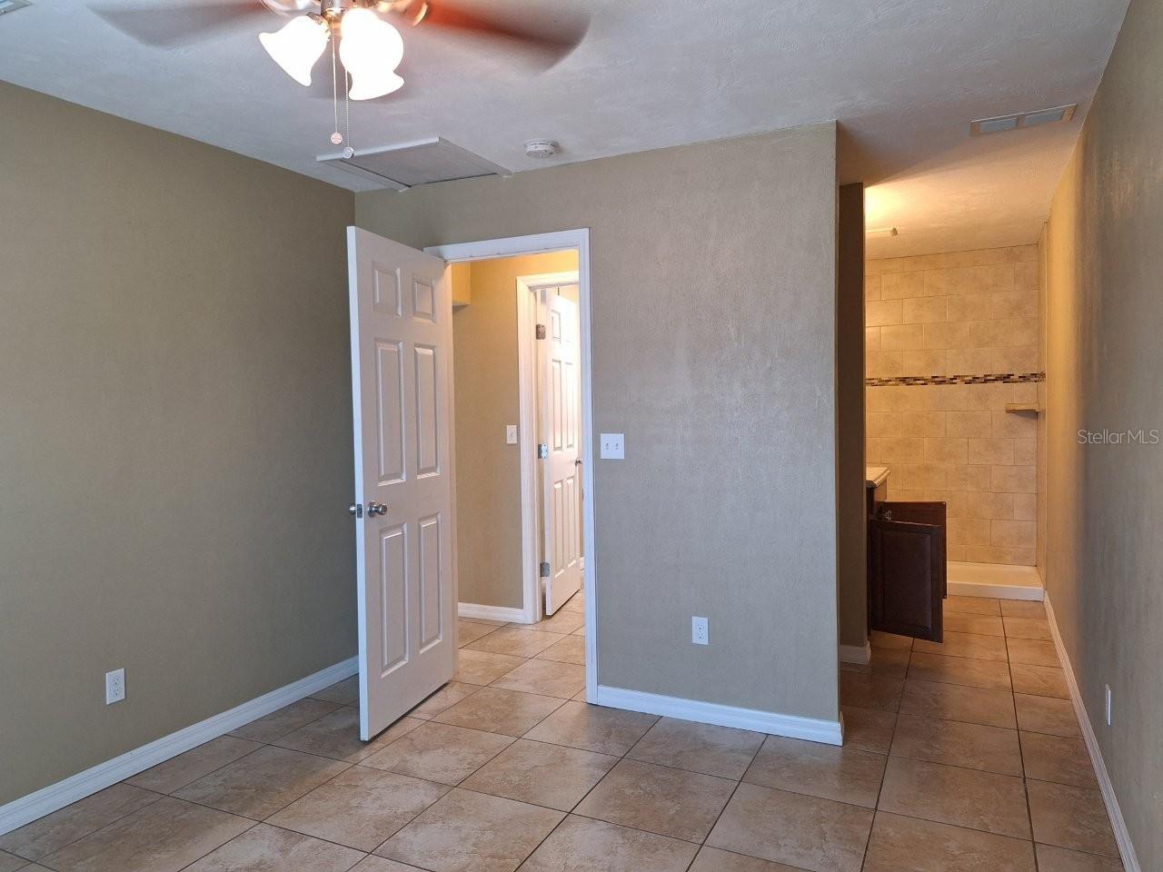 Image 4 of 11 For 463 Corbin Park Road