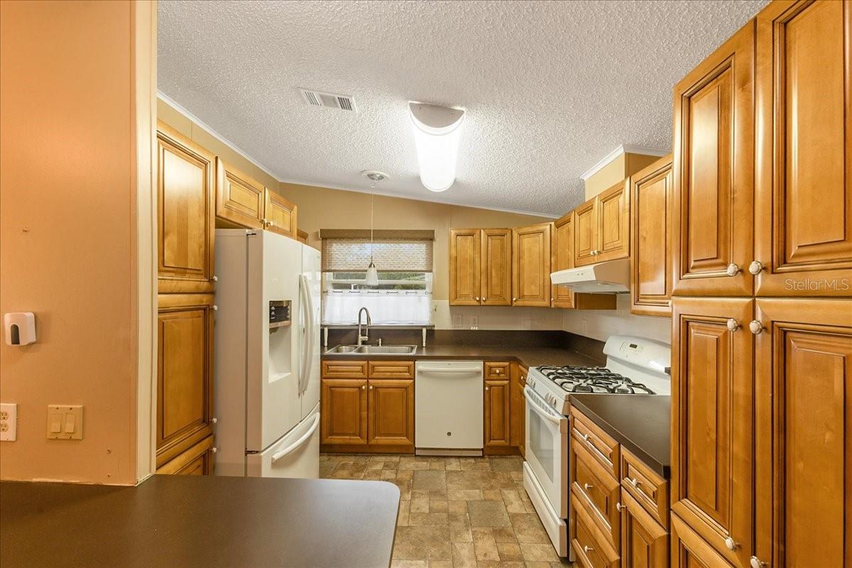 Image 6 of 20 For 205 Schooner Avenue