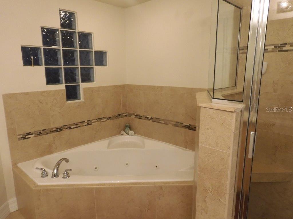 Image 22 of 42 For 5300 Atlantic Avenue 20-401