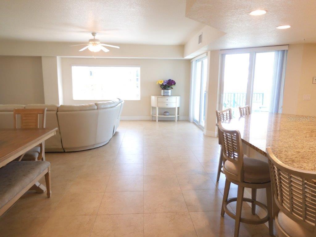 Image 5 of 42 For 5300 Atlantic Avenue 20-401