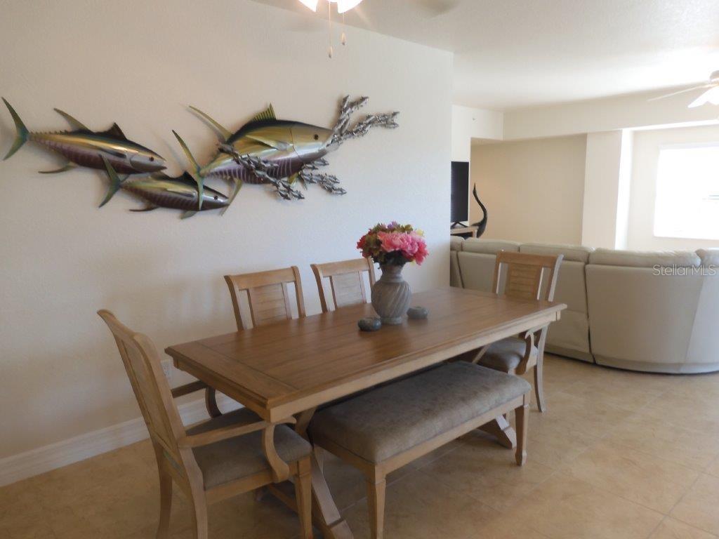 Image 6 of 42 For 5300 Atlantic Avenue 20-401