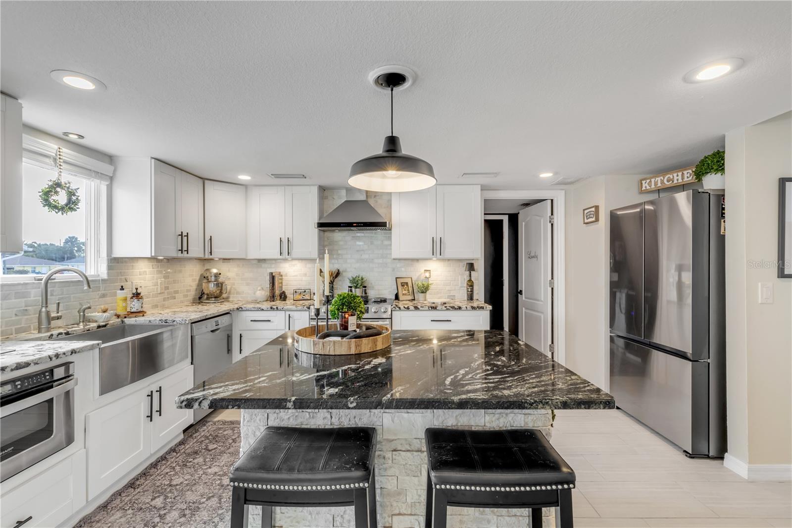 Image 23 of 72 For 4623 Atlantic Avenue