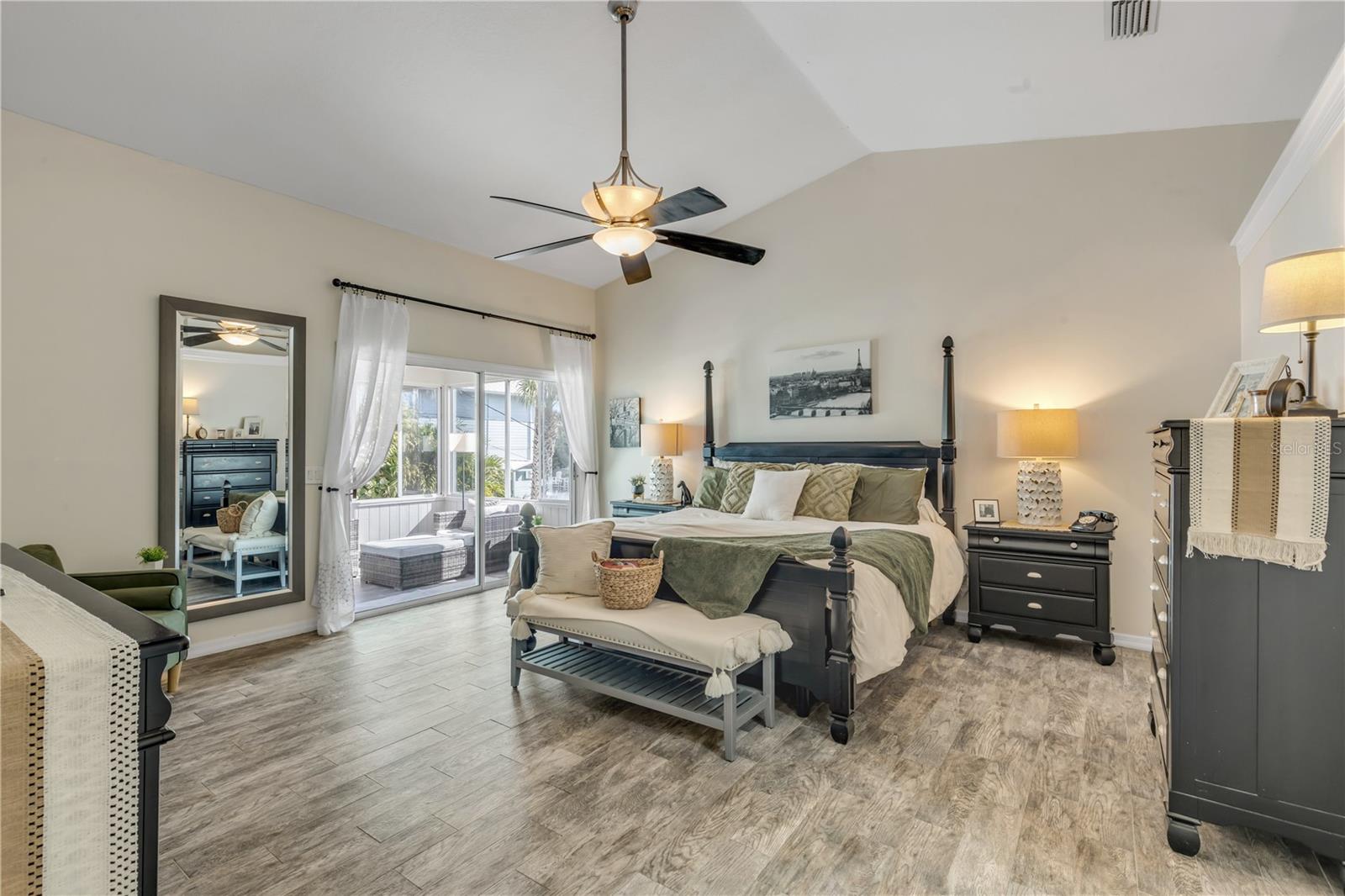 Image 32 of 72 For 4623 Atlantic Avenue