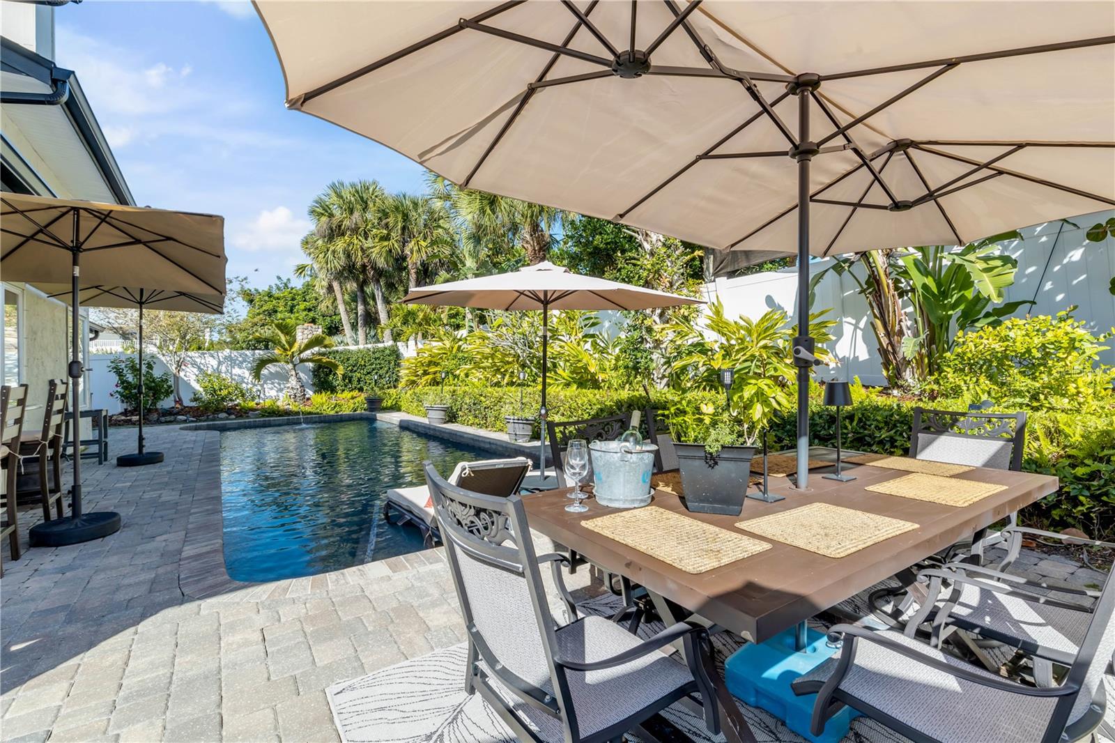 Image 61 of 72 For 4623 Atlantic Avenue