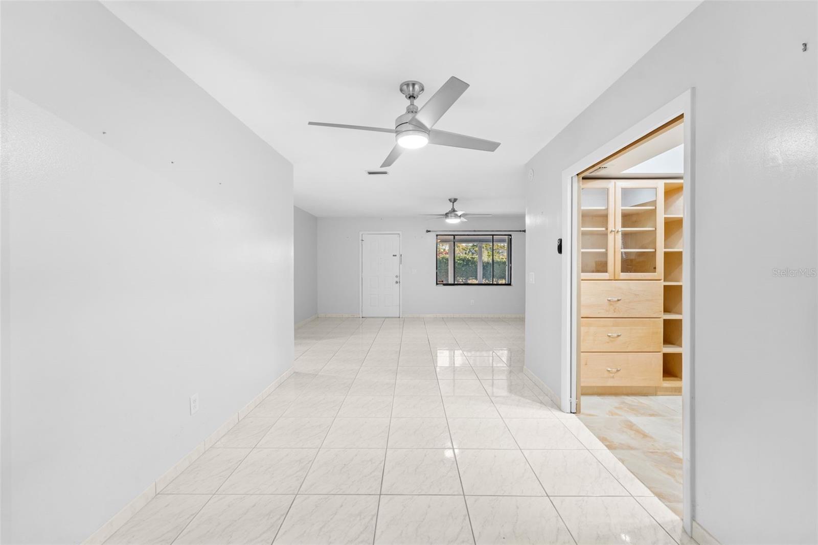 Image 10 of 35 For 314 Iowa Woods Circle W