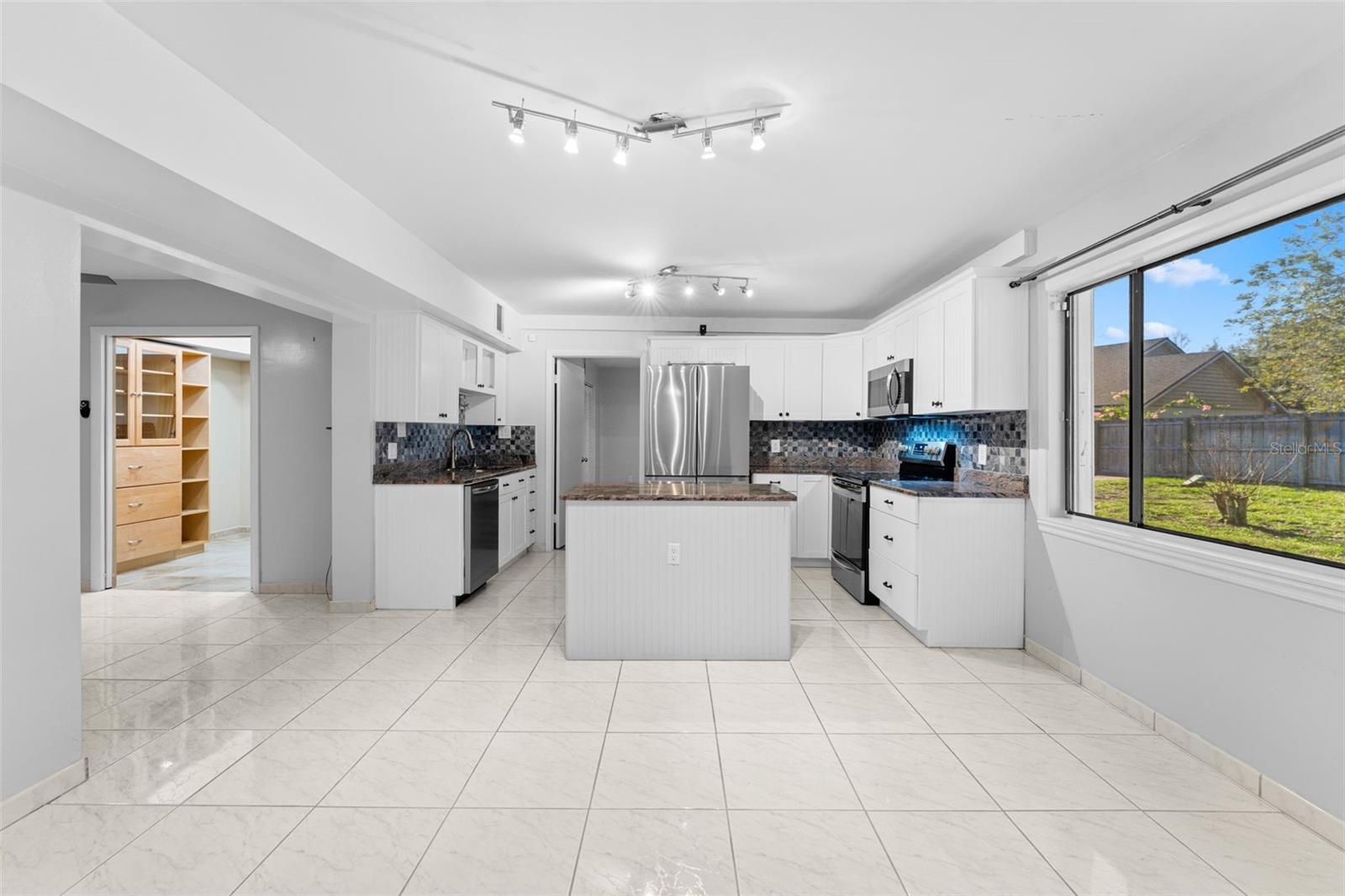 Image 12 of 35 For 314 Iowa Woods Circle W