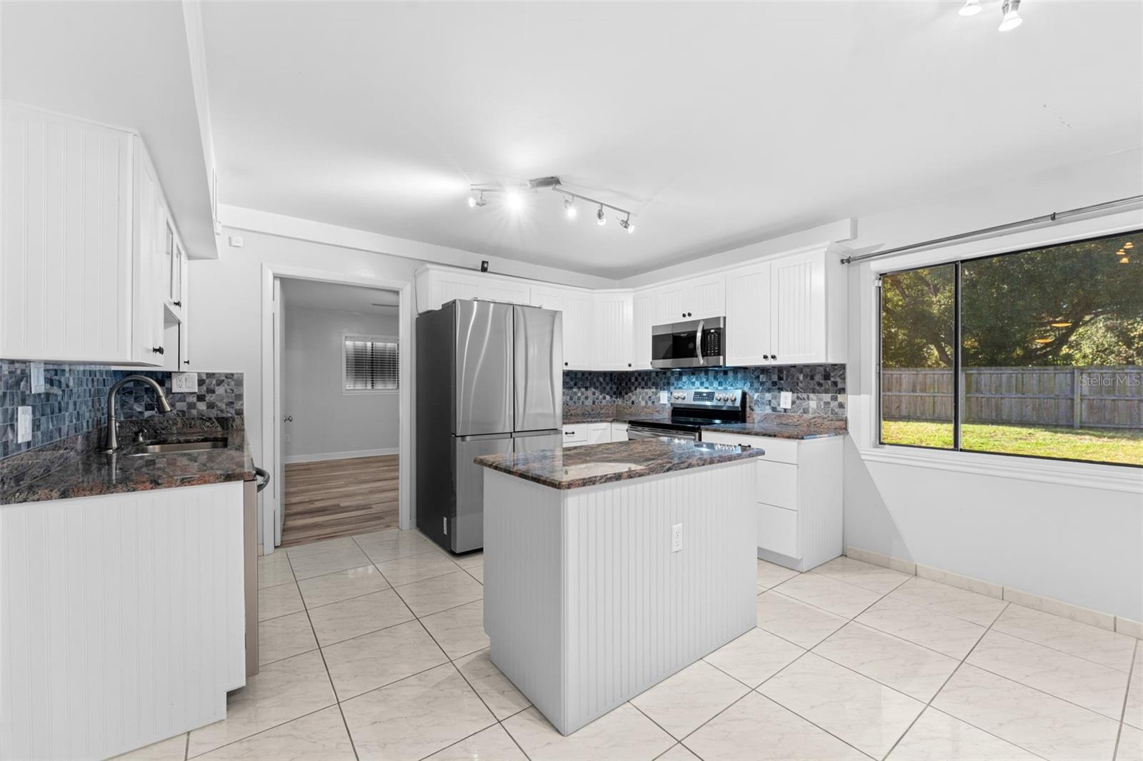 Image 13 of 35 For 314 Iowa Woods Circle W