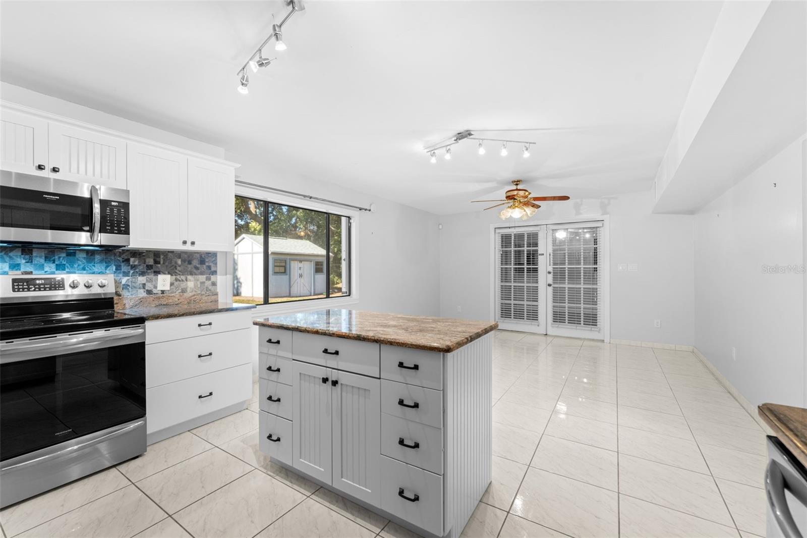 Image 14 of 35 For 314 Iowa Woods Circle W