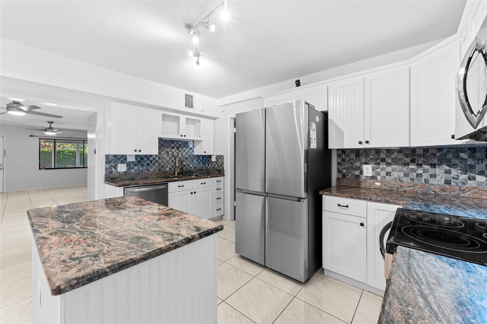 Image 15 of 35 For 314 Iowa Woods Circle W