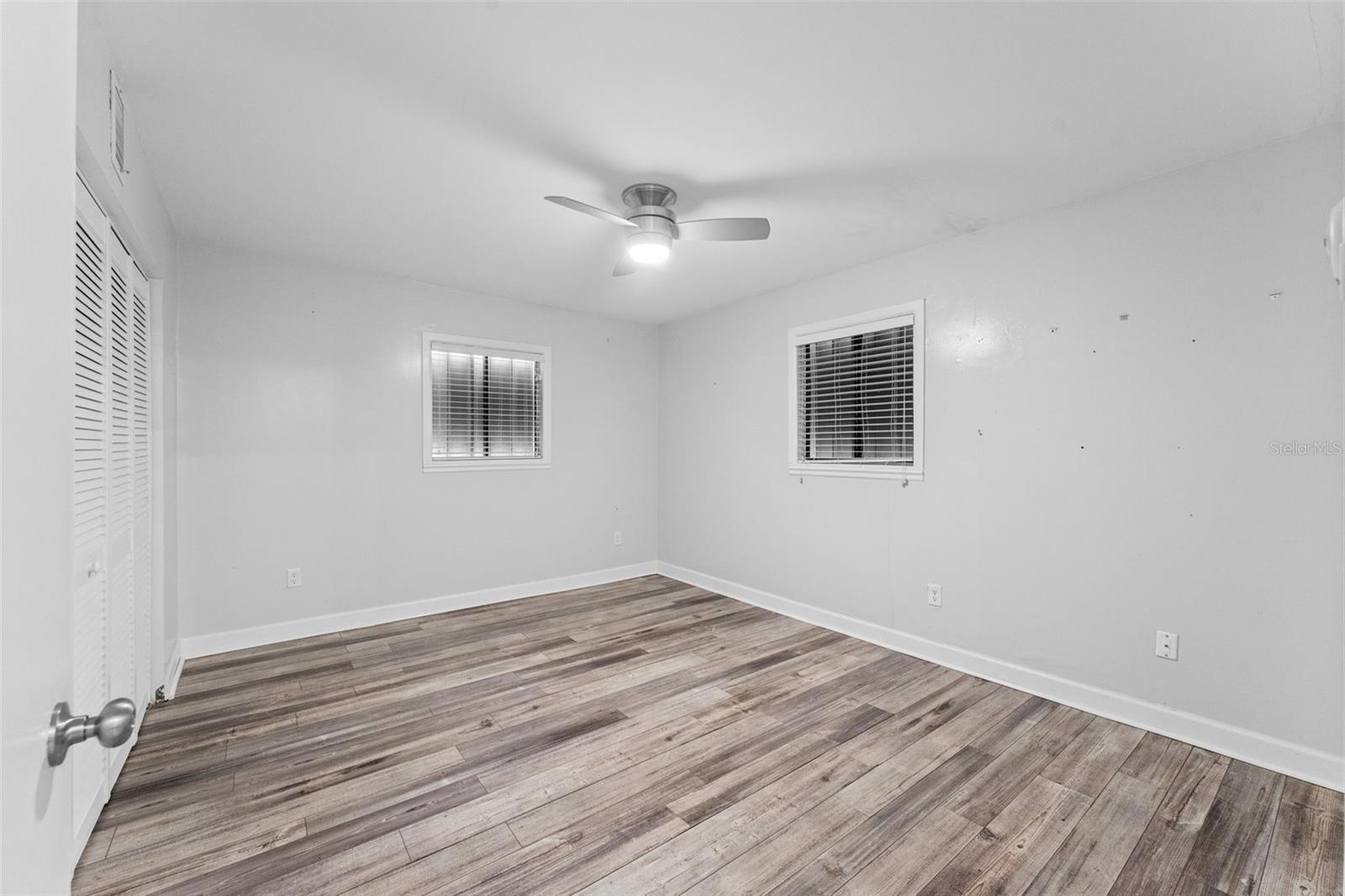 Image 18 of 35 For 314 Iowa Woods Circle W