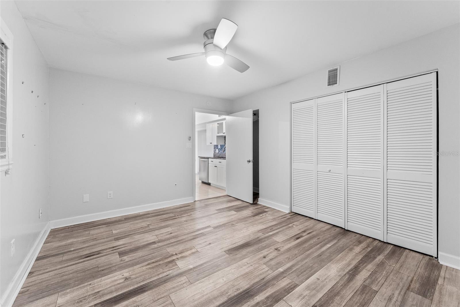 Image 19 of 35 For 314 Iowa Woods Circle W